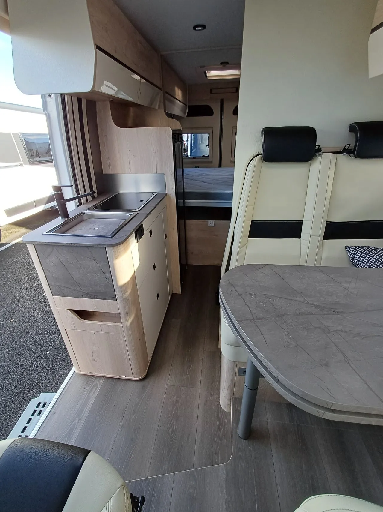 Fourgon aménagé - Fleurette - BLACK PEARL 59 LT - 2026