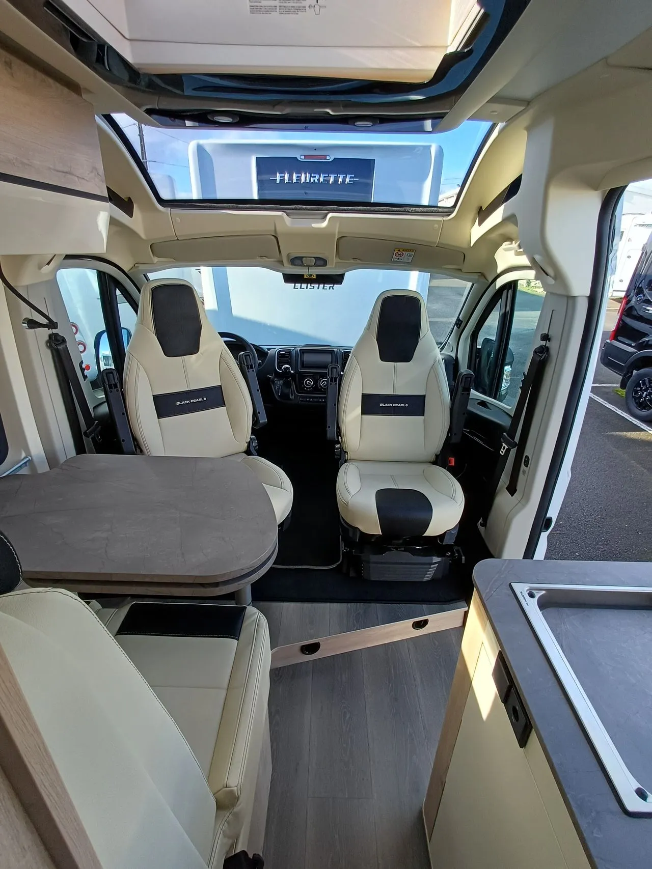 Fourgon aménagé - Fleurette - BLACK PEARL 59 LT - 2026