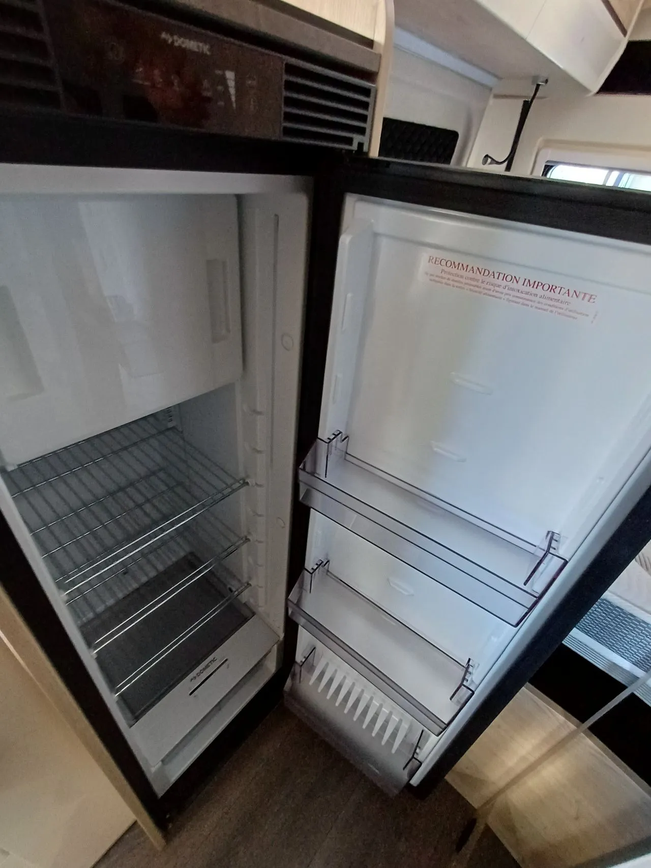 Fourgon aménagé - Fleurette - BLACK PEARL 59 LT - 2026