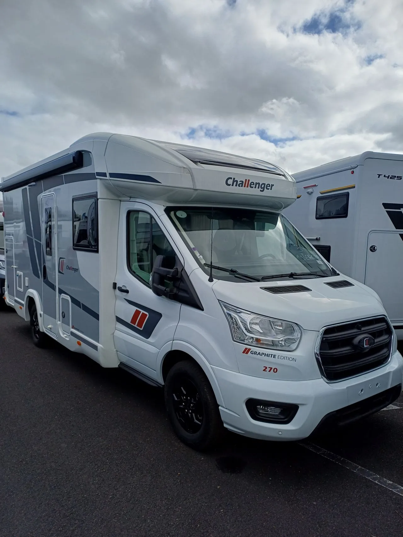 270 GRAPHITE EDITION