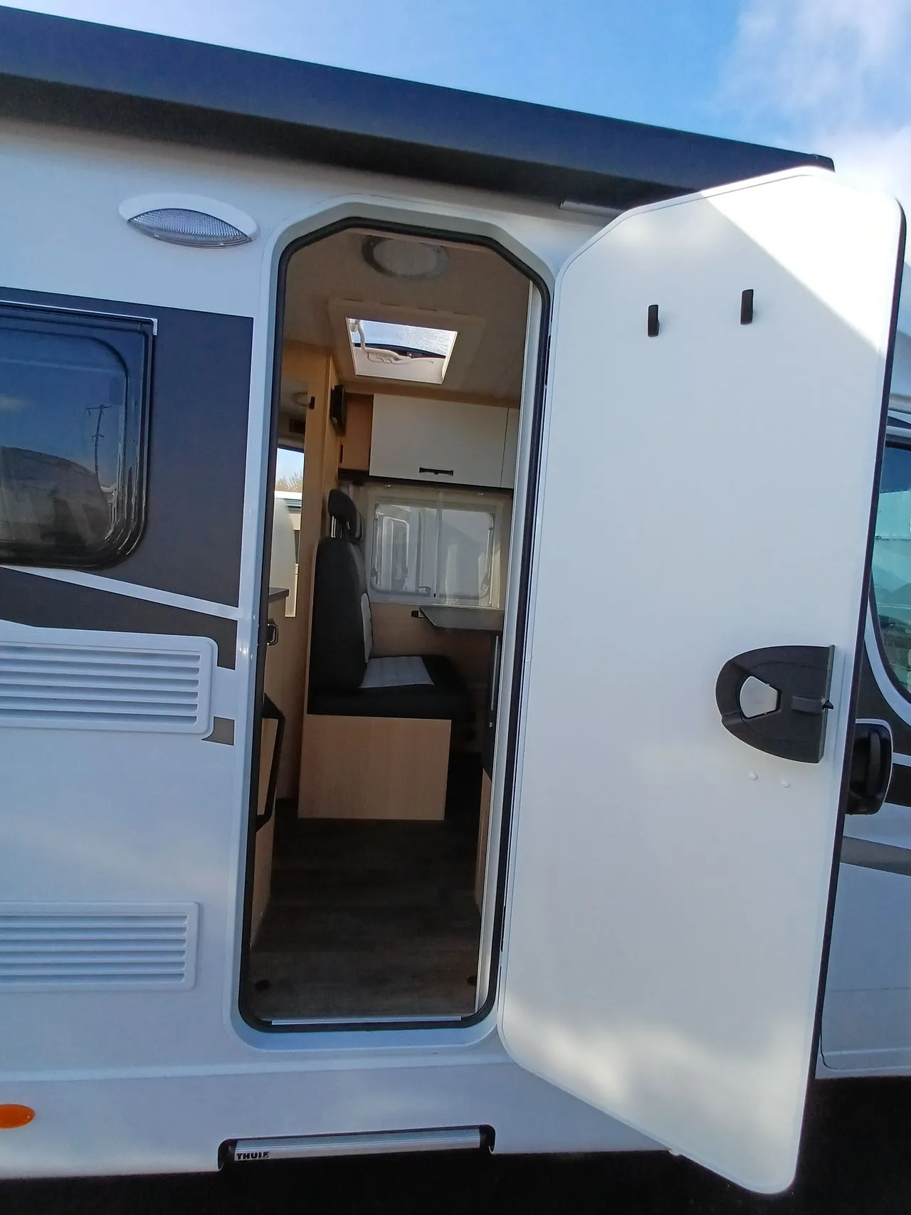 Camping-car - Sunlight - V60 ADVENTURE - 2026