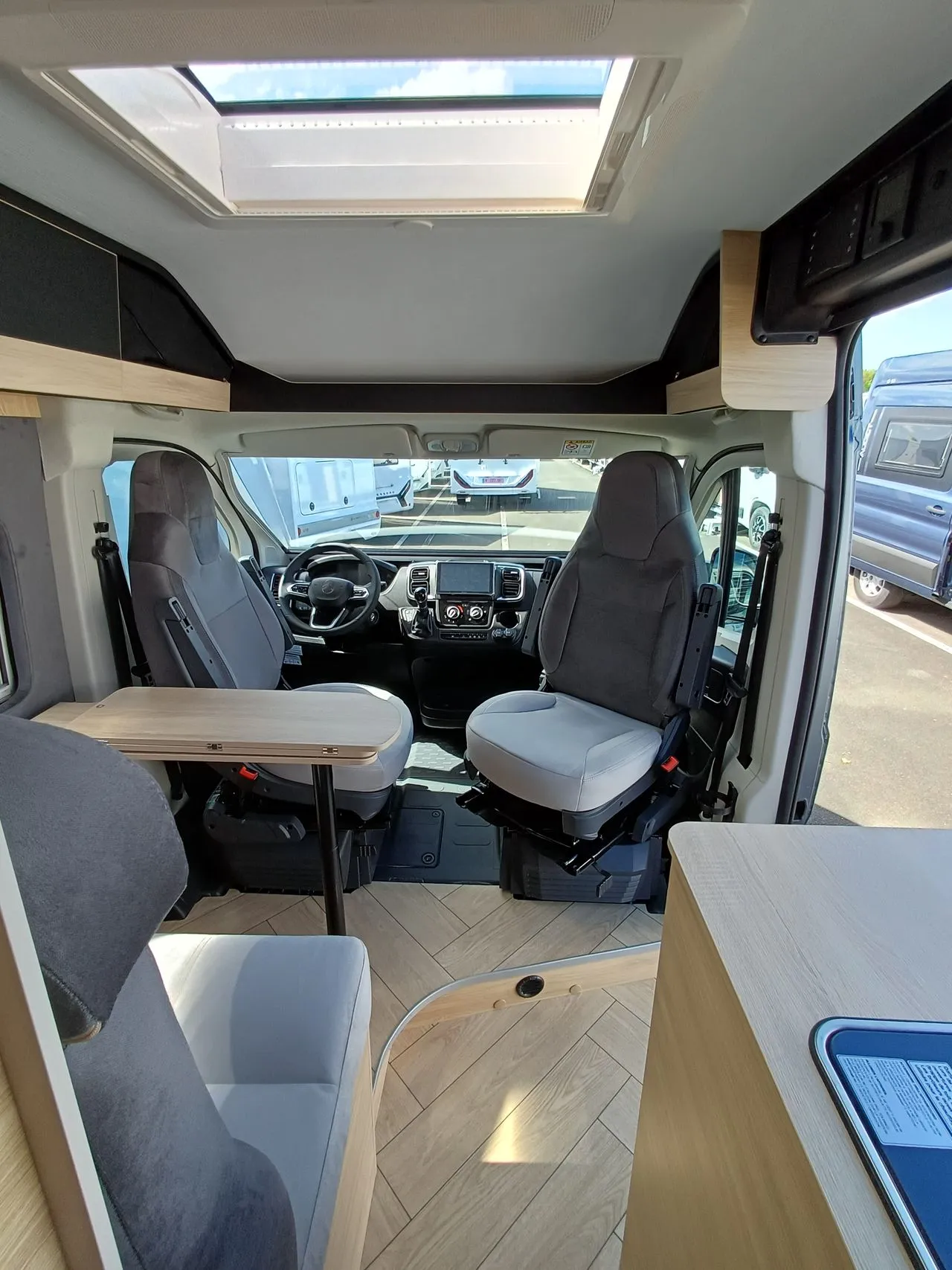 Fourgon aménagé - Challenger - V 114 M COSY EDITION - 2026