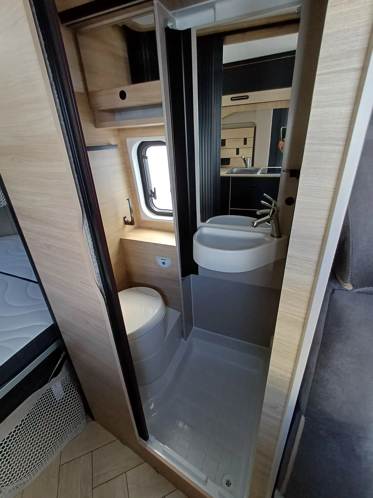 Fourgon aménagé - Challenger - V 114 M COSY EDITION - 2026