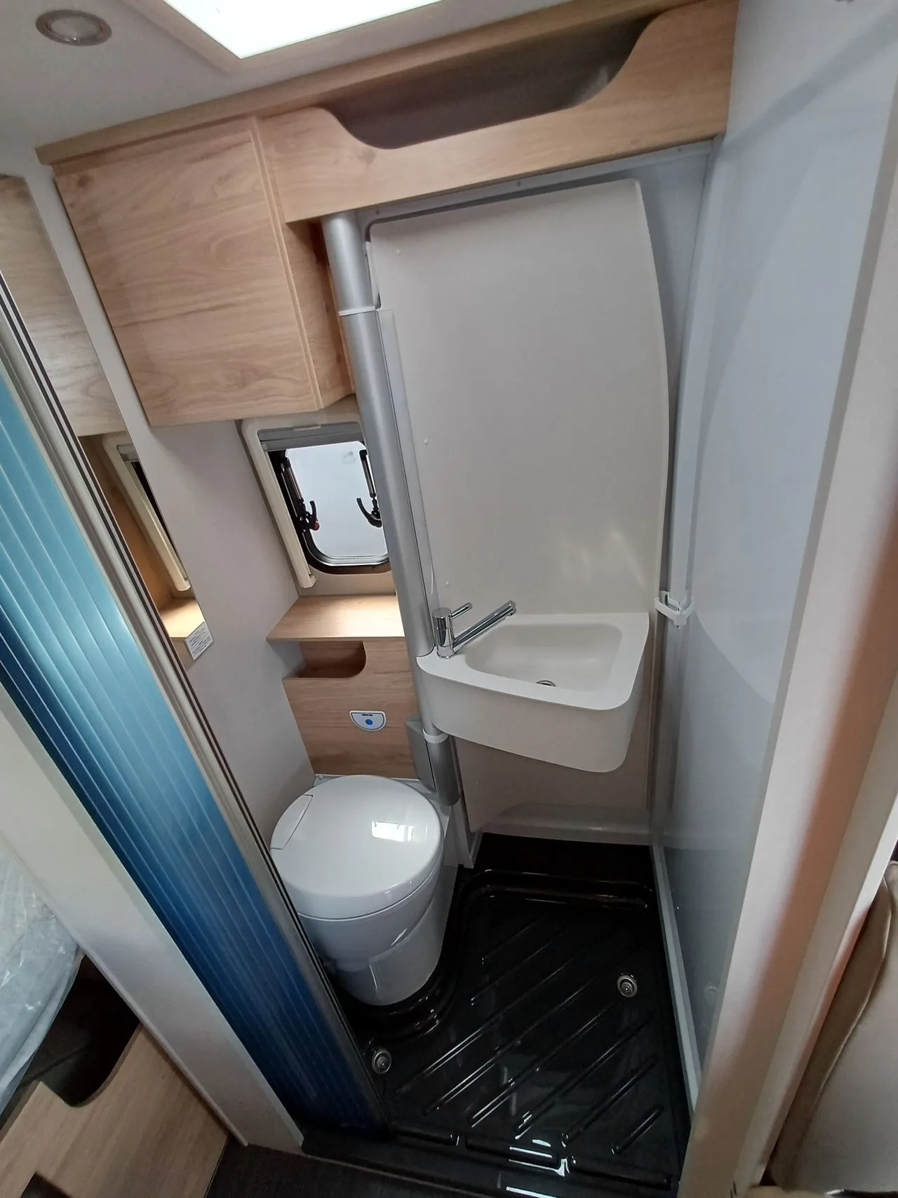 Fourgon aménagé - Dethleffs - GLOBETRAIL 600 DS - 2026