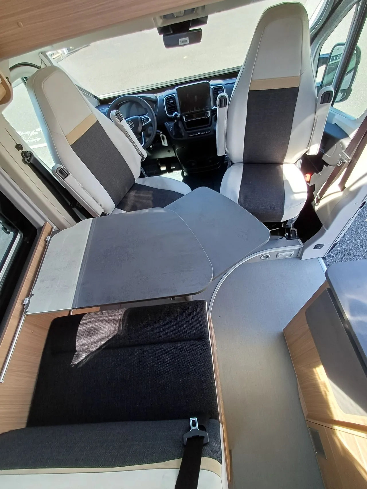 Fourgon aménagé - Possl - SUMMIT 600 PLUS FRENCH EDITION - 2026