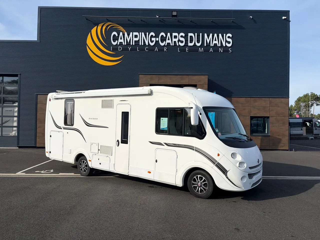 Camping-car occasion – Intégral — Camping-car profilé
