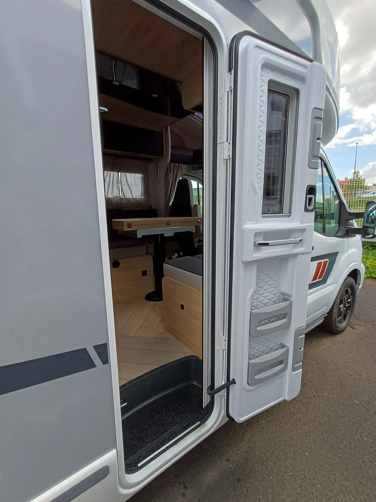 Camping-car - Challenger - 328 GRAPHITE EDITION - 2026