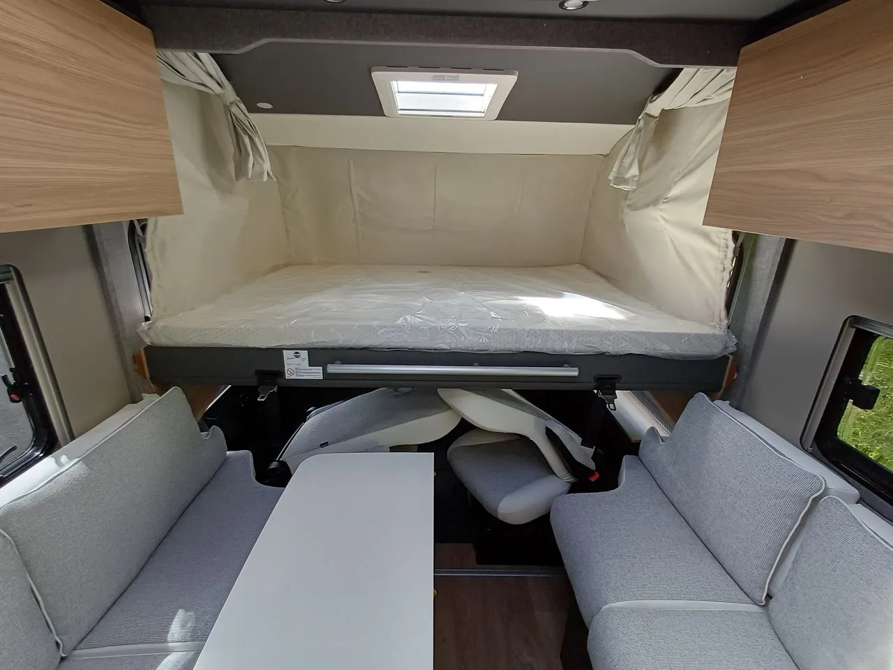 Camping-car - Dethleffs - I 7057 EBL ACTIVE - 2026