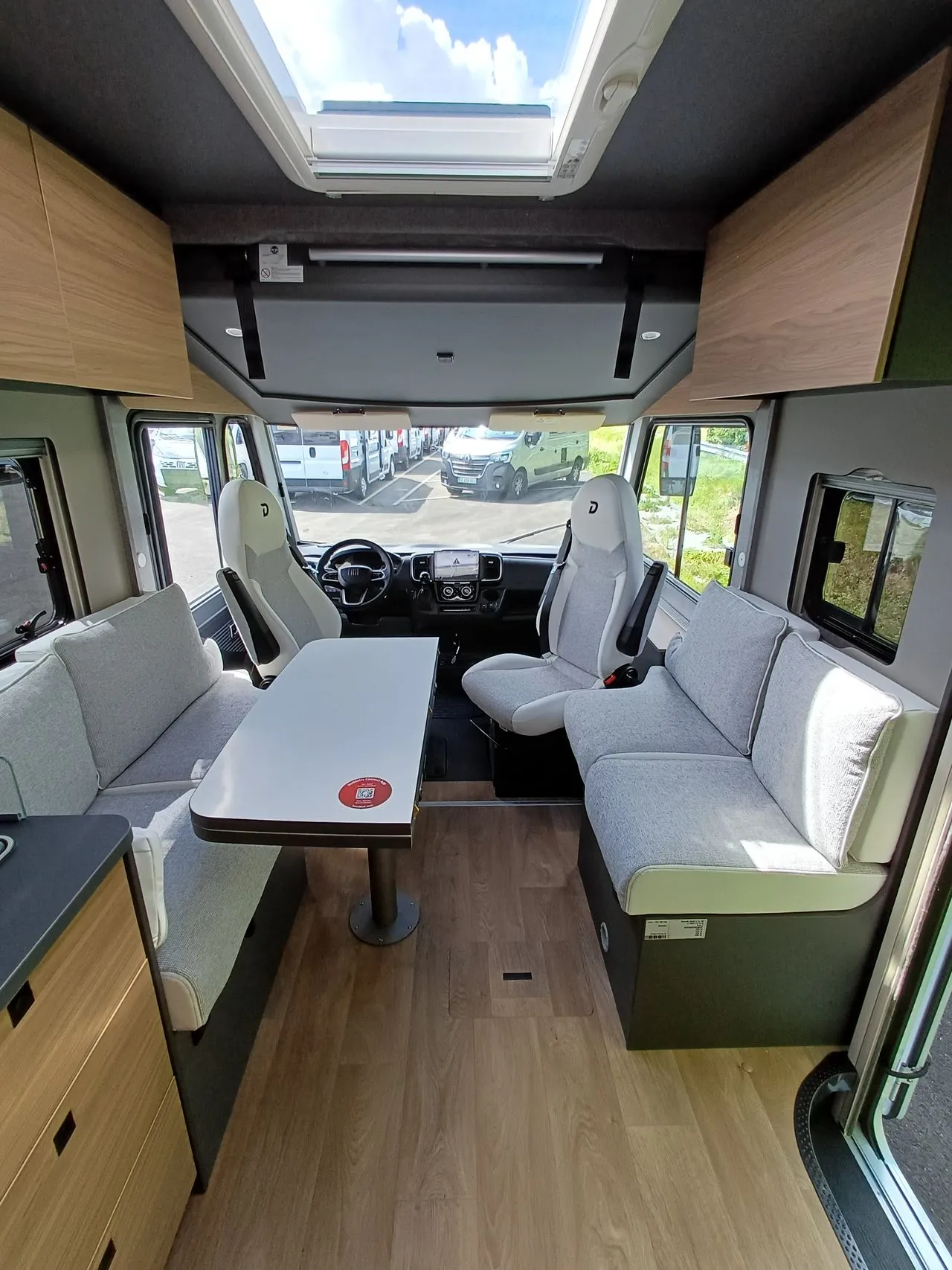Camping-car - Dethleffs - I 7057 EBL ACTIVE - 2026