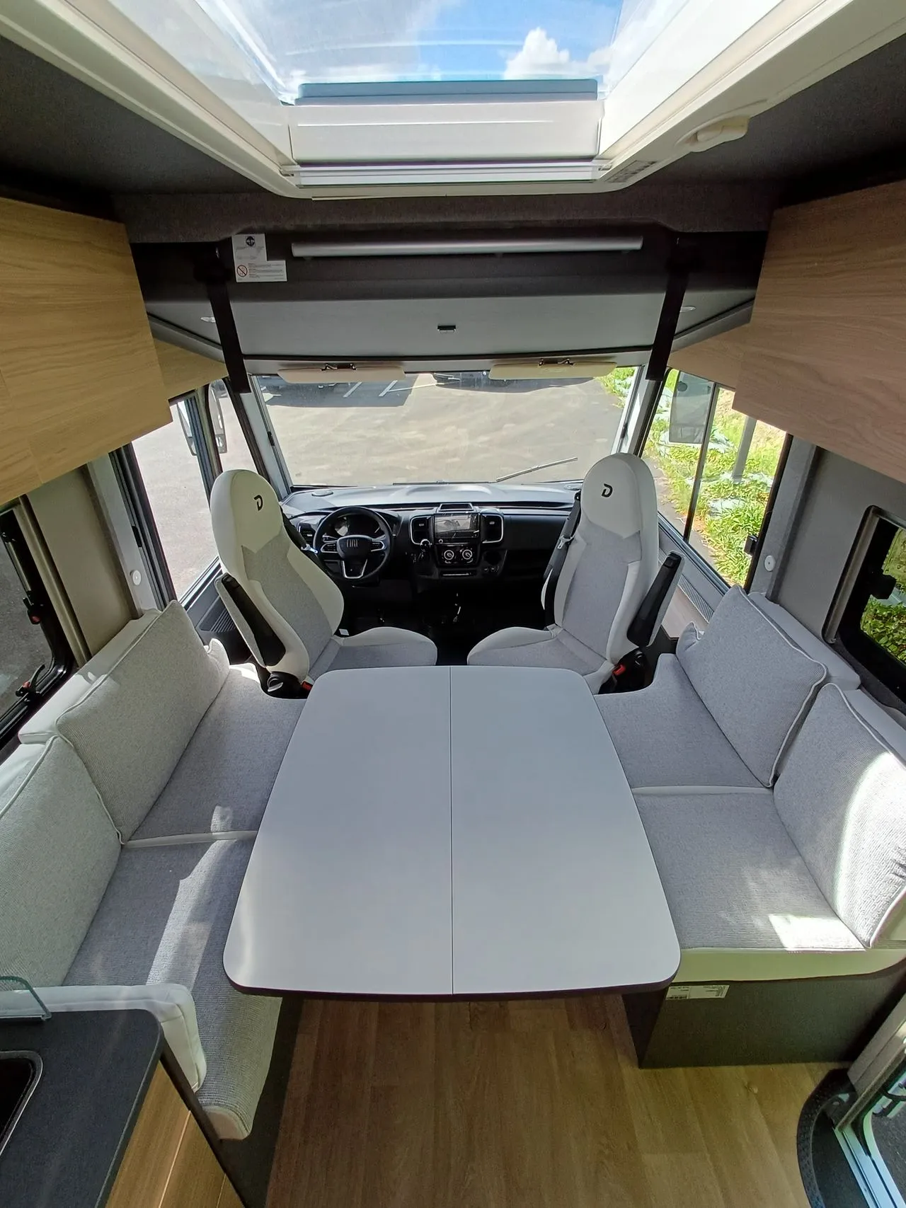 Camping-car - Dethleffs - I 7057 EBL ACTIVE - 2026