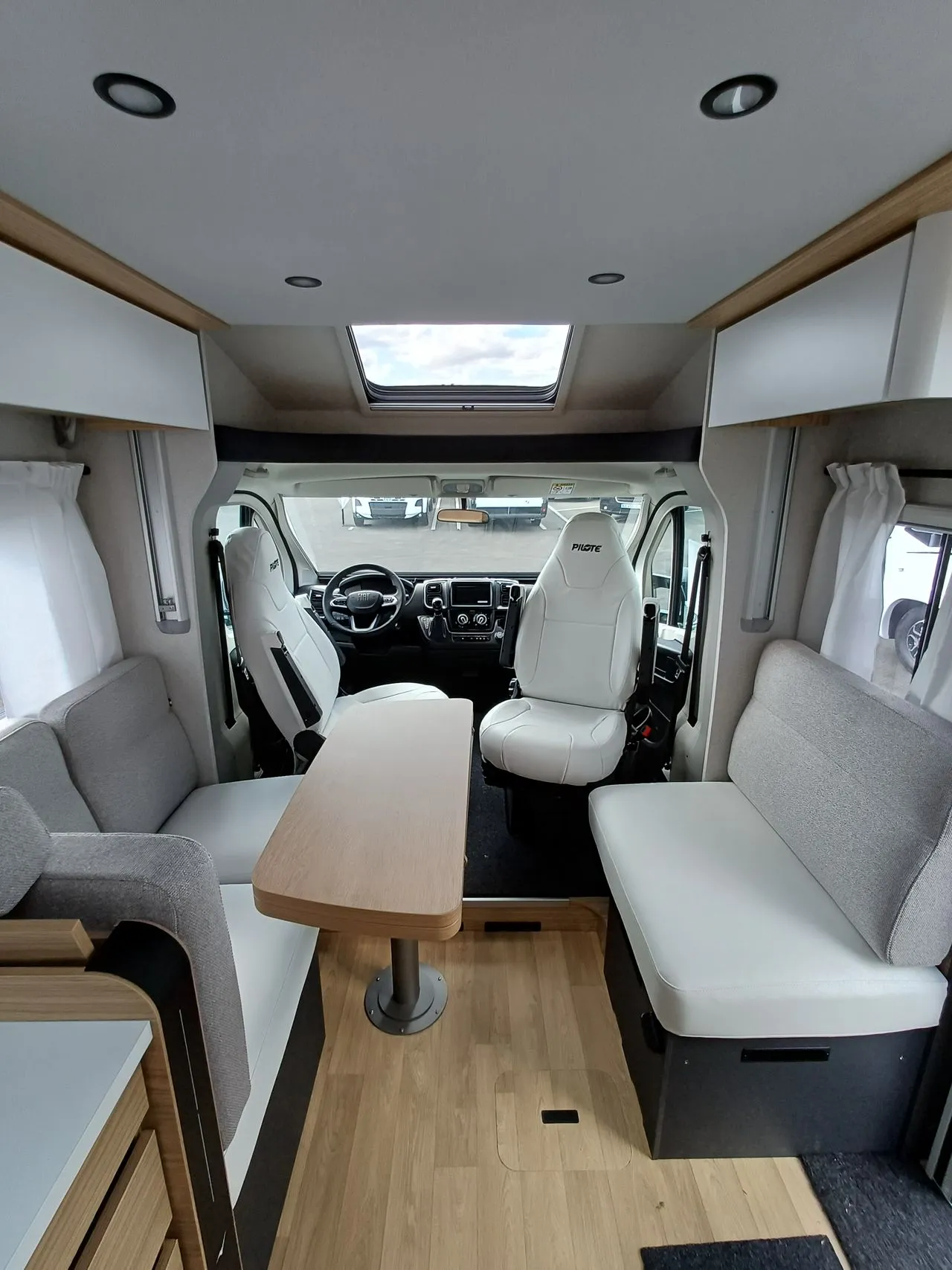 Camping-car - Pilote - P 740 FC EVIDENCE - 2026