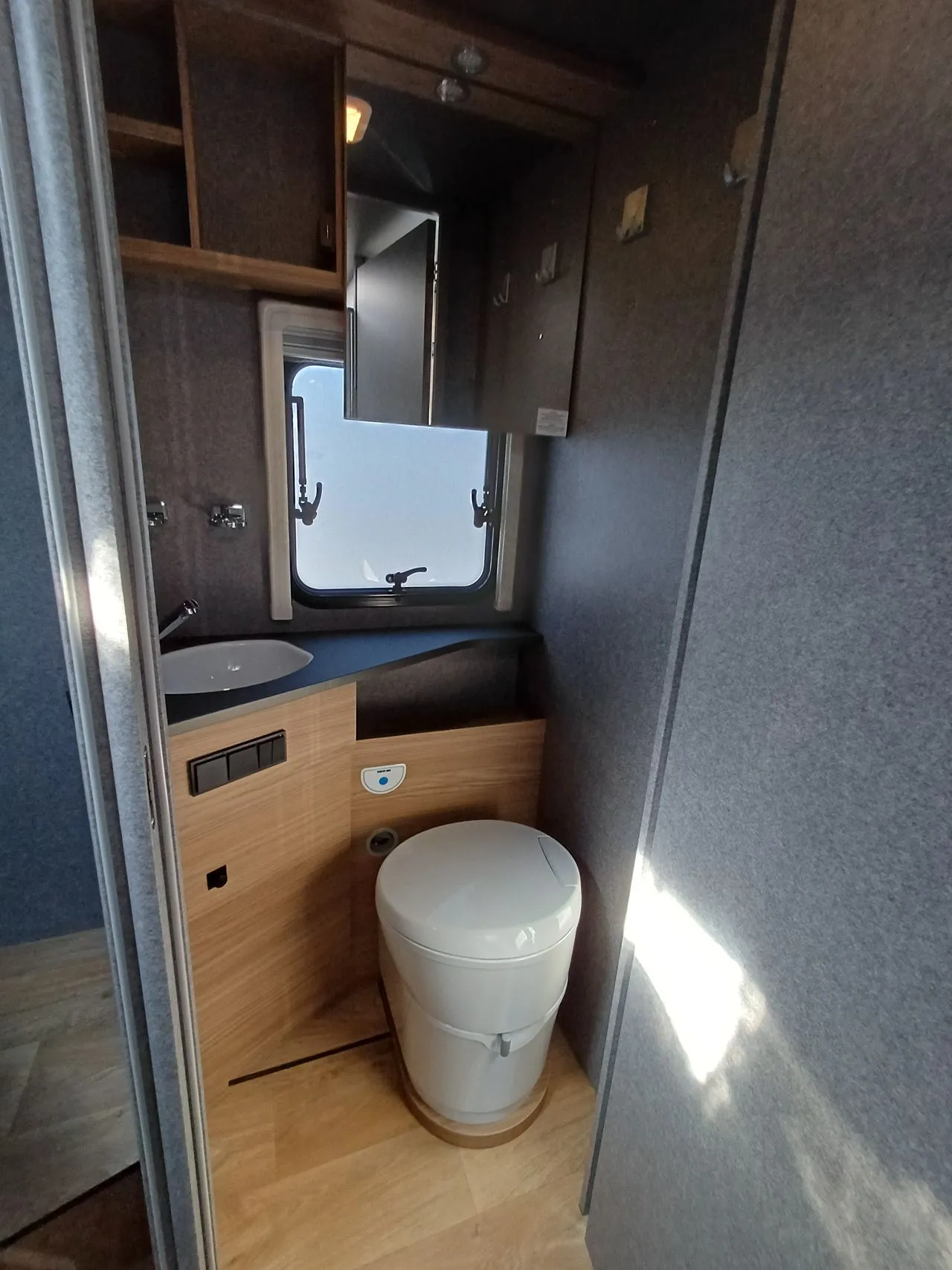 Camping-car - Dethleffs - I 7057 DBL - 2026