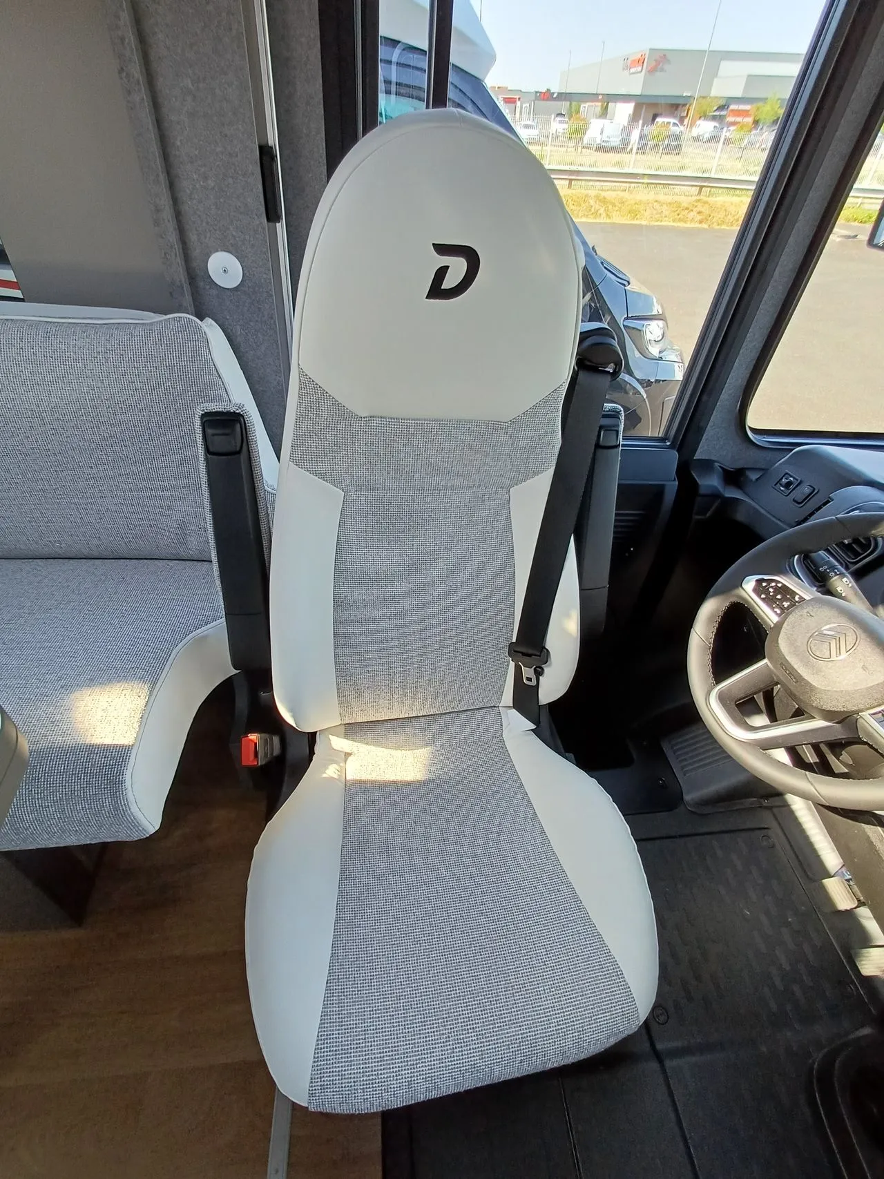 Camping-car - Dethleffs - I 7057 DBL - 2026