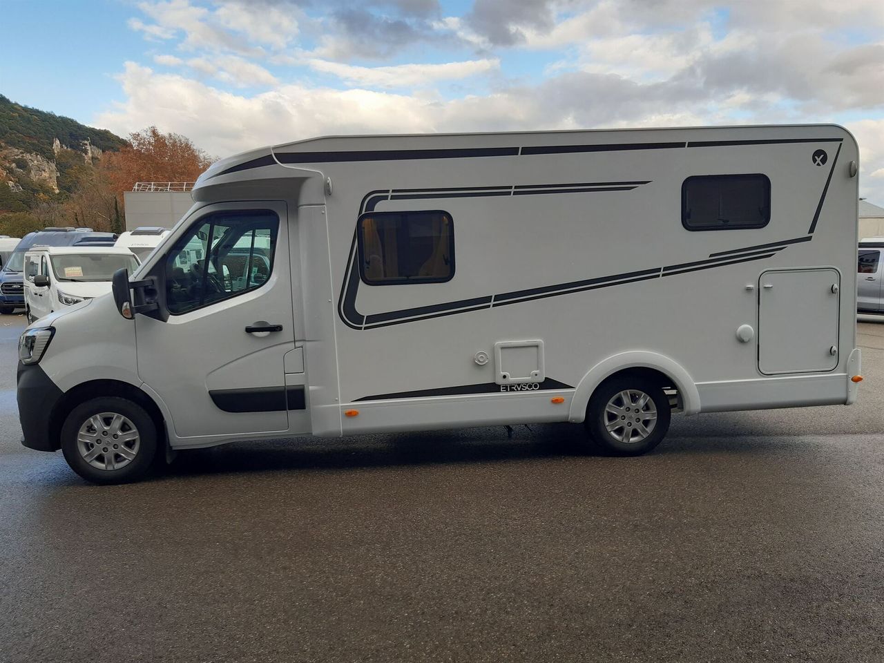 Camping-car - Etrusco - V6.8 SR / 1 500€ D'ACCESSOIRES OFFERTS - 2024