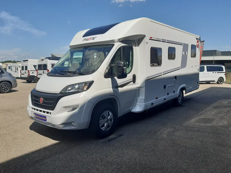 Camping-car - Pilote - P726 FGJ EXPRESSION - 2024