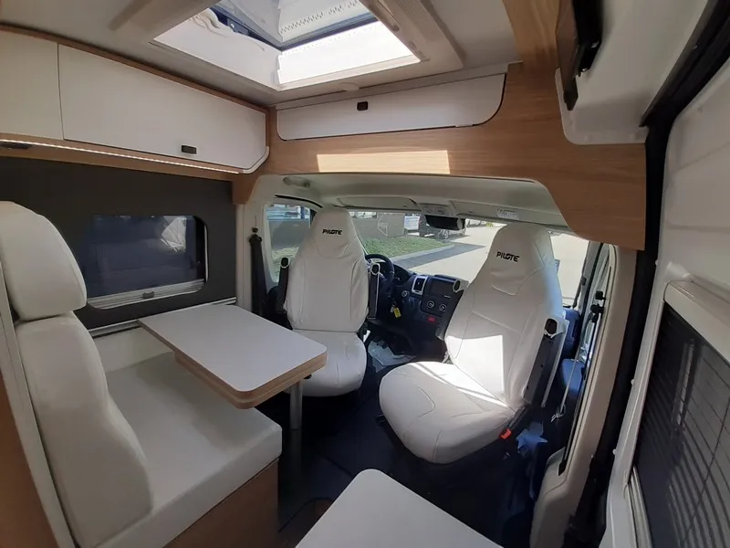 Fourgon aménagé - Pilote - V540 G - 2025