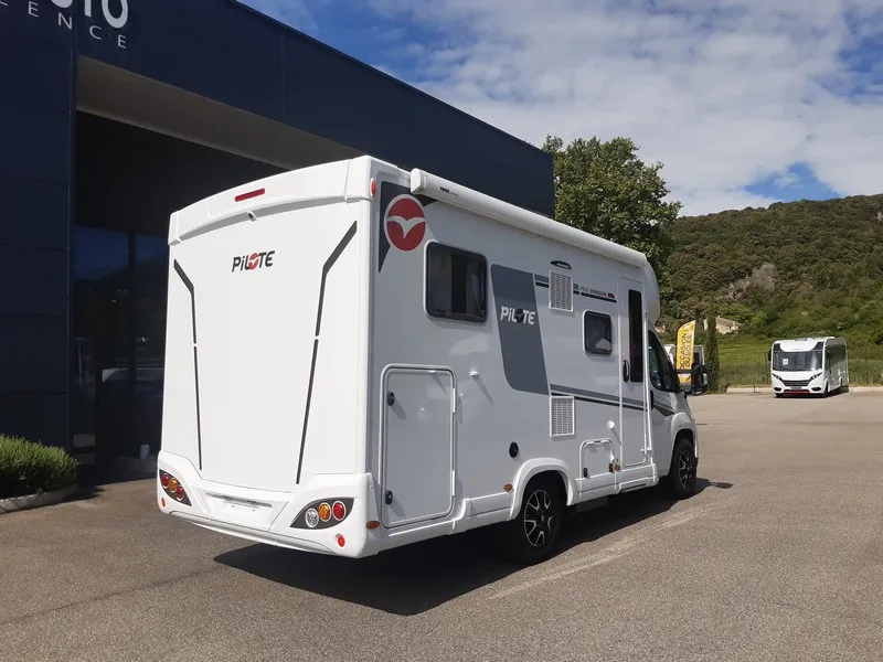Camping-car - Pilote - P650 GJ EXPRESSION - 2025