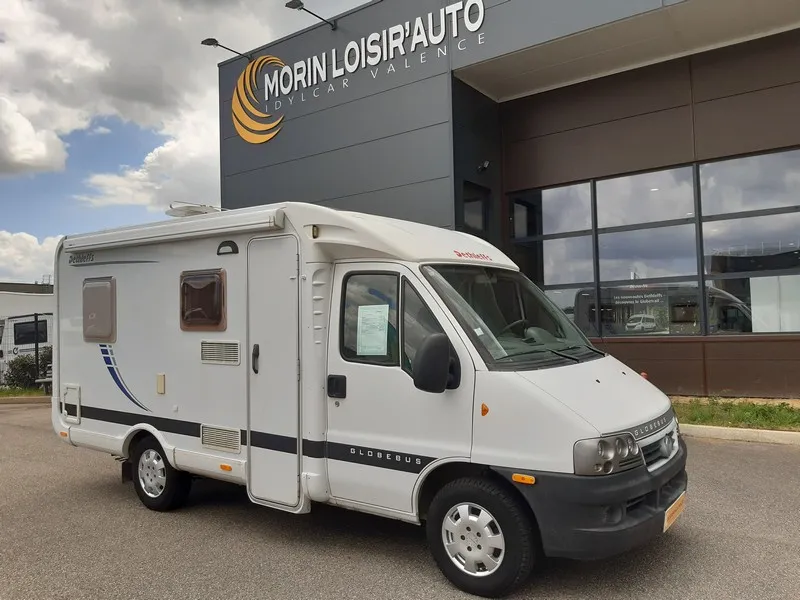 GLOBEBUS T2