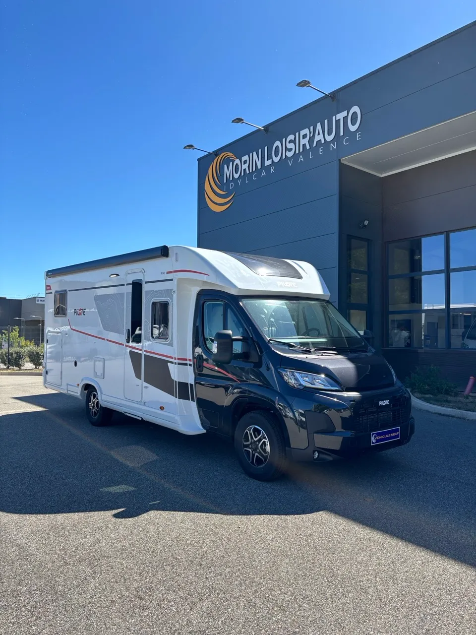 Camping-car - Pilote - P 740 FGJ - 2026