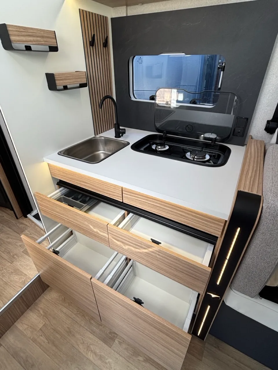 Camping-car - Pilote - P 740 FGJ - 2026