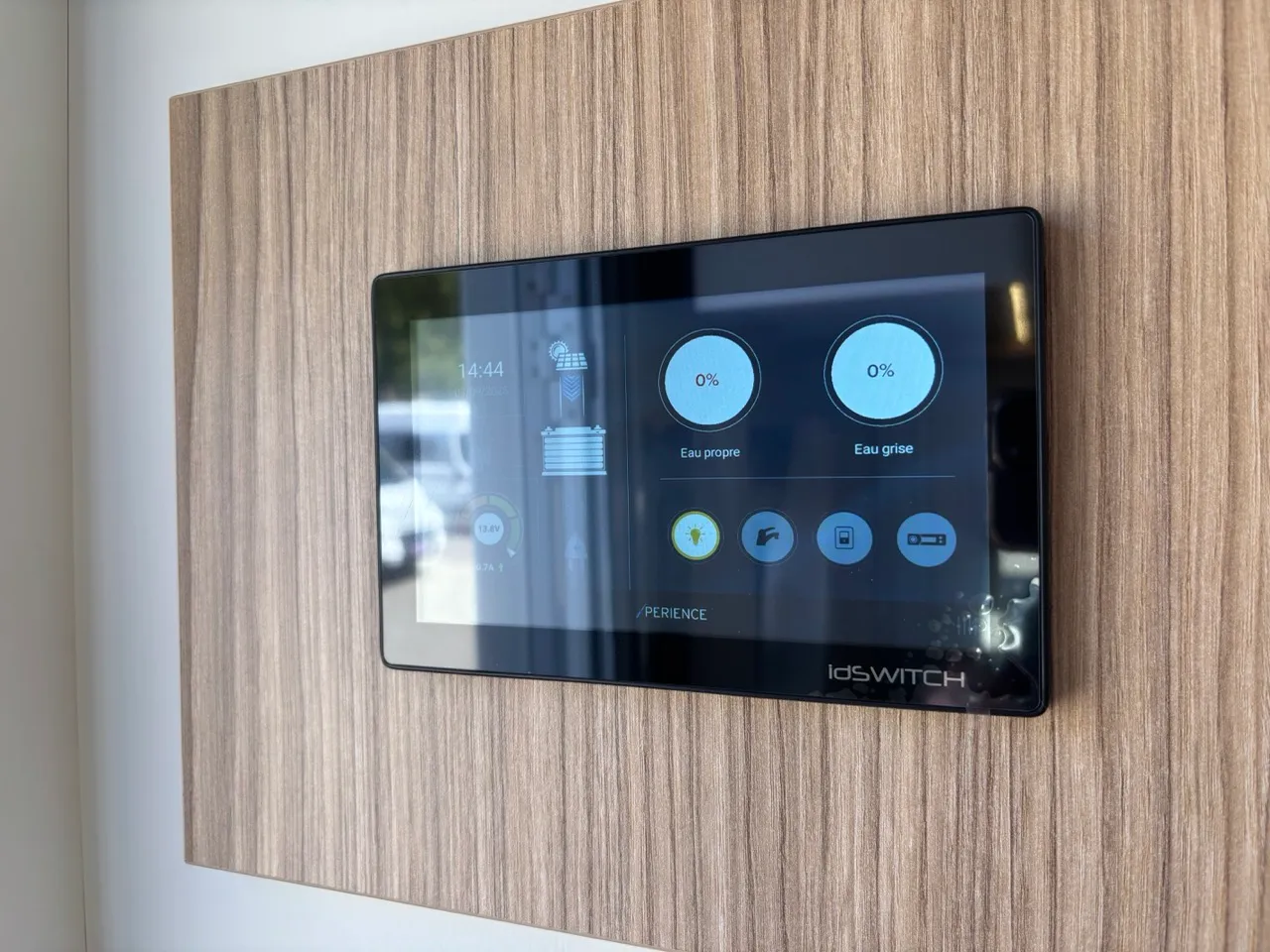 Camping-car - Pilote - P 740 FGJ - 2026