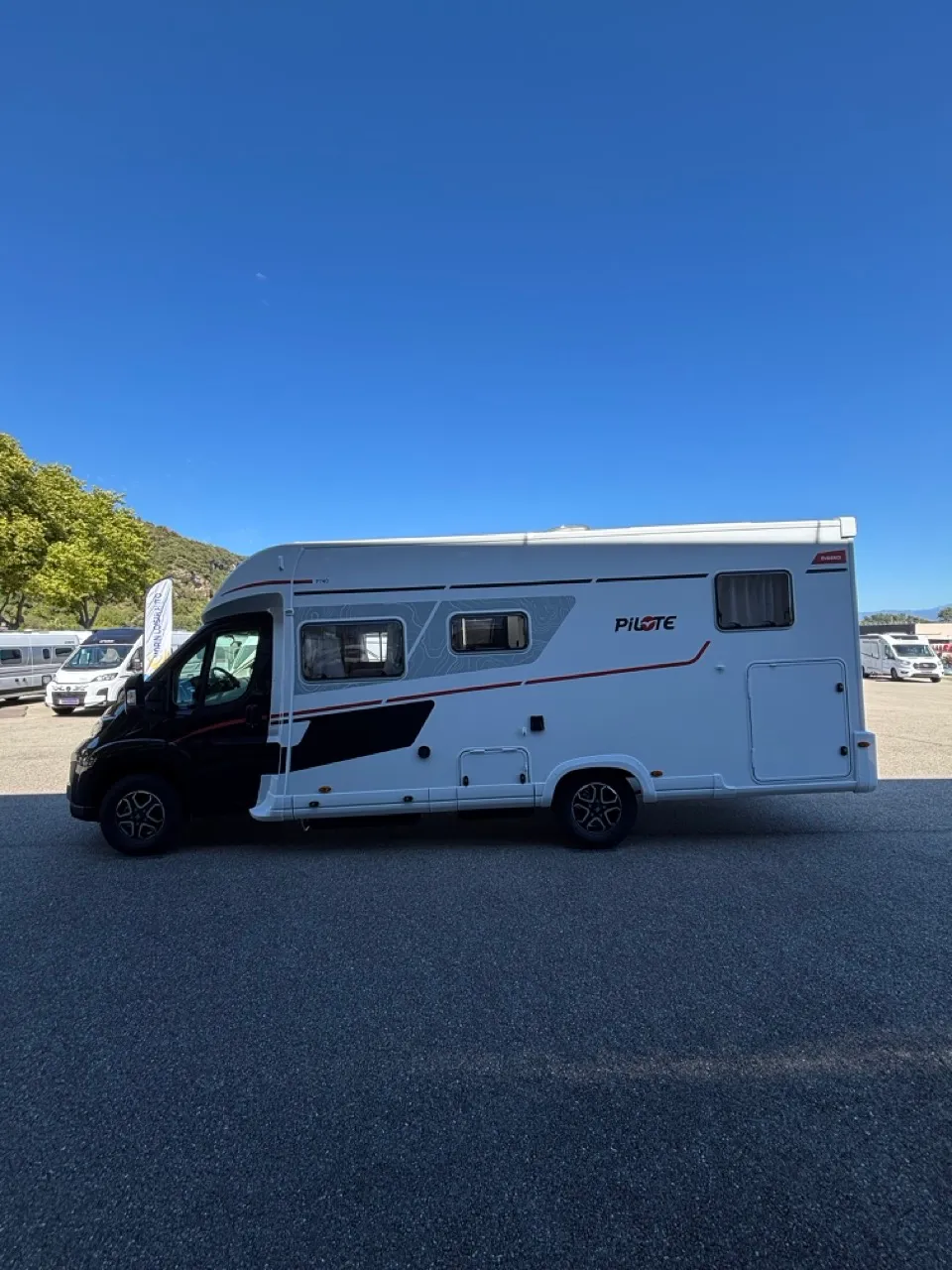 Camping-car - Pilote - P 740 FGJ - 2026