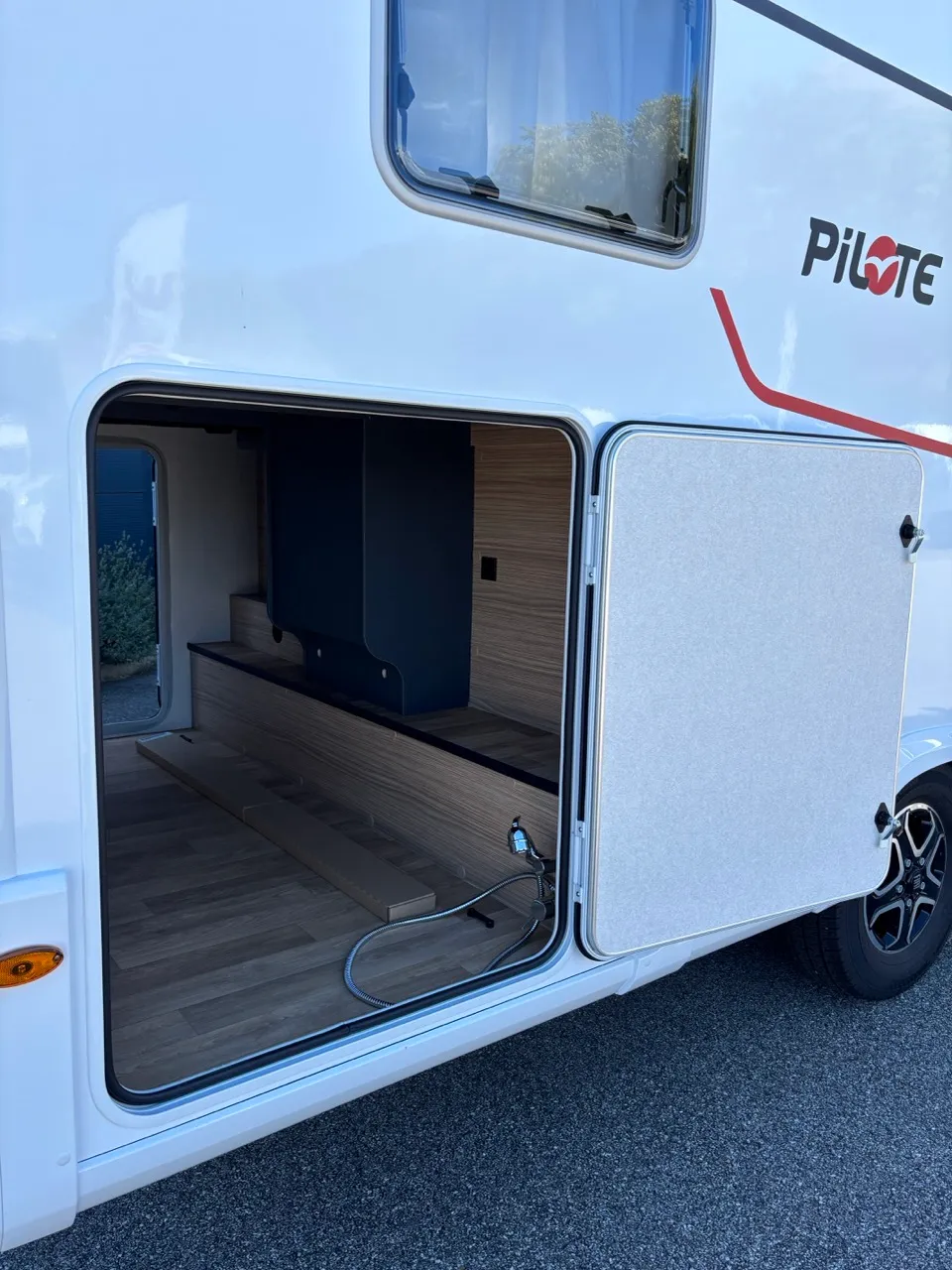 Camping-car - Pilote - P 740 FGJ - 2026