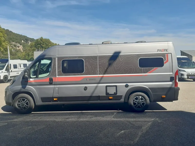 Fourgon aménagé - Pilote - V630 J EVIDENCE - 2026