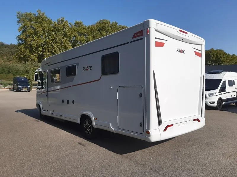 Camping-car - Pilote - G740 FC EVIDENCE - 2026