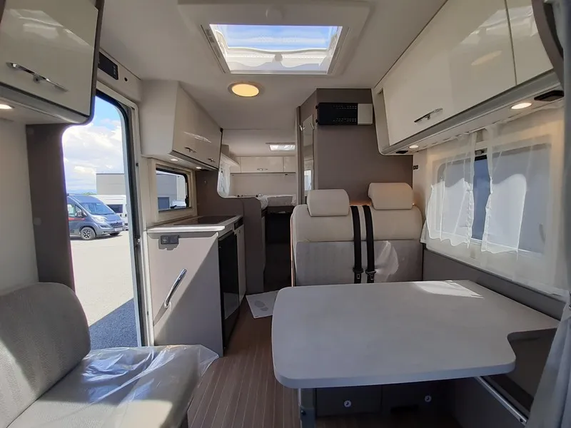 Camping-car - Etrusco - V 6.6 SF - 2025