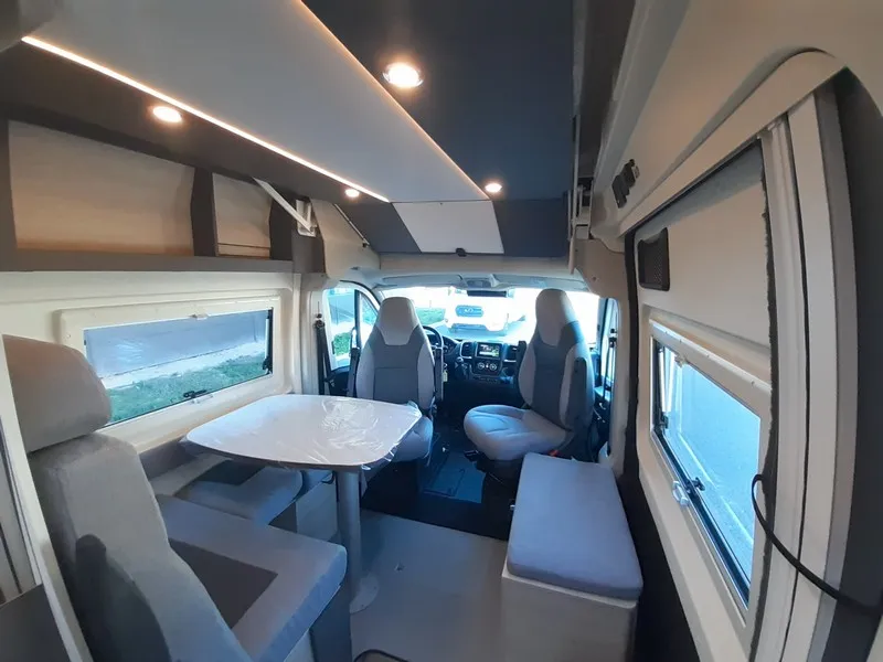 Fourgon aménagé - Dreamer - CAMPERFIVE - 2026