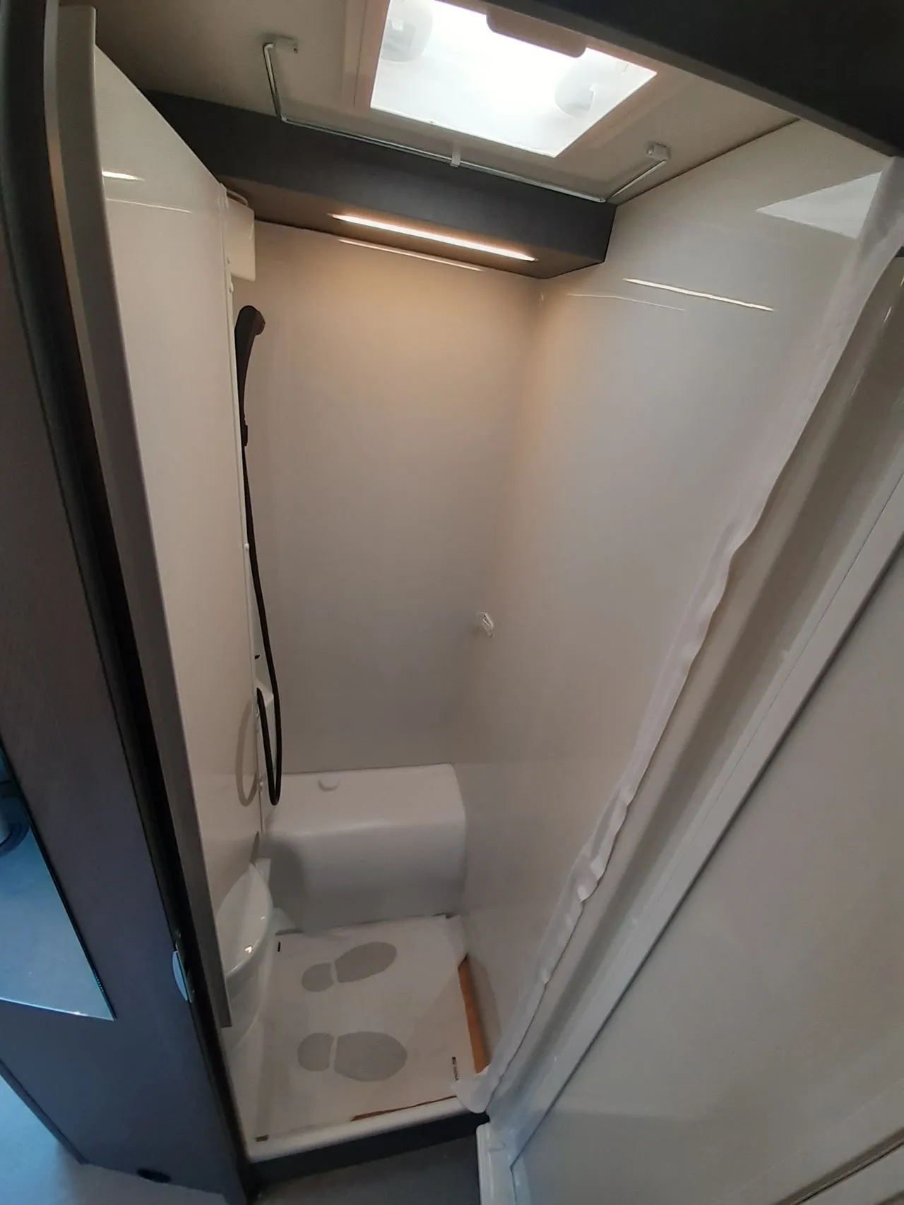 Camping-car - Etrusco - V6.8 SCF - 2026