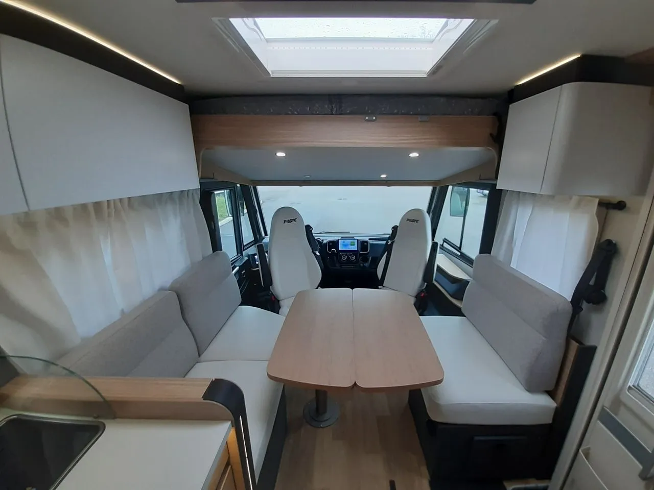 Camping-car - Pilote - G720 FGJ EVIDENCE - 2026