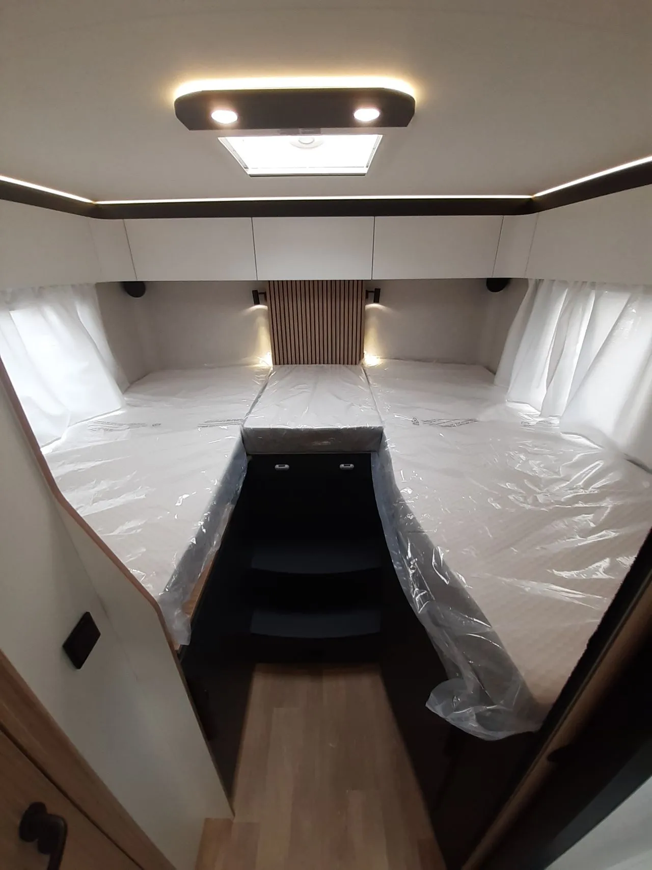 Camping-car - Pilote - G720 FGJ EVIDENCE - 2026