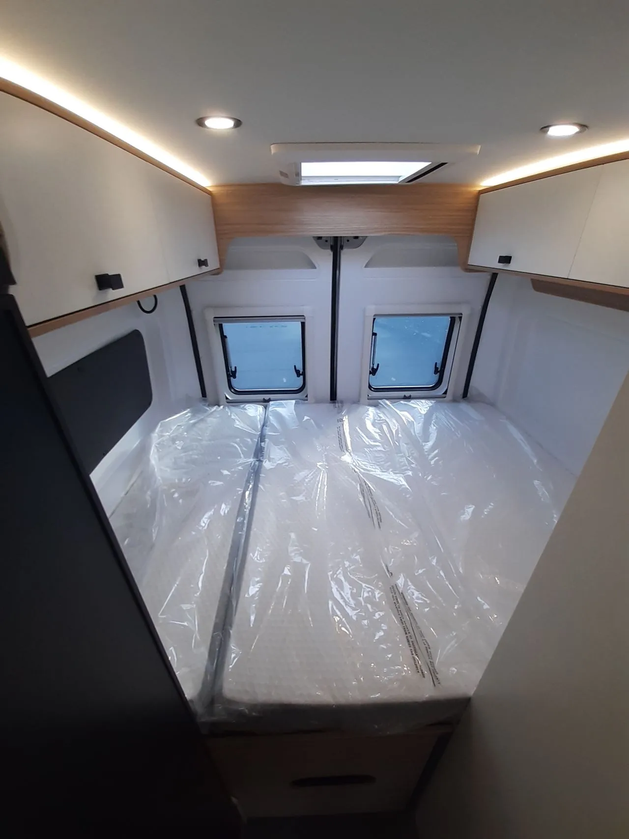 Fourgon aménagé - Pilote - V600 G EVIDENCE - 2026