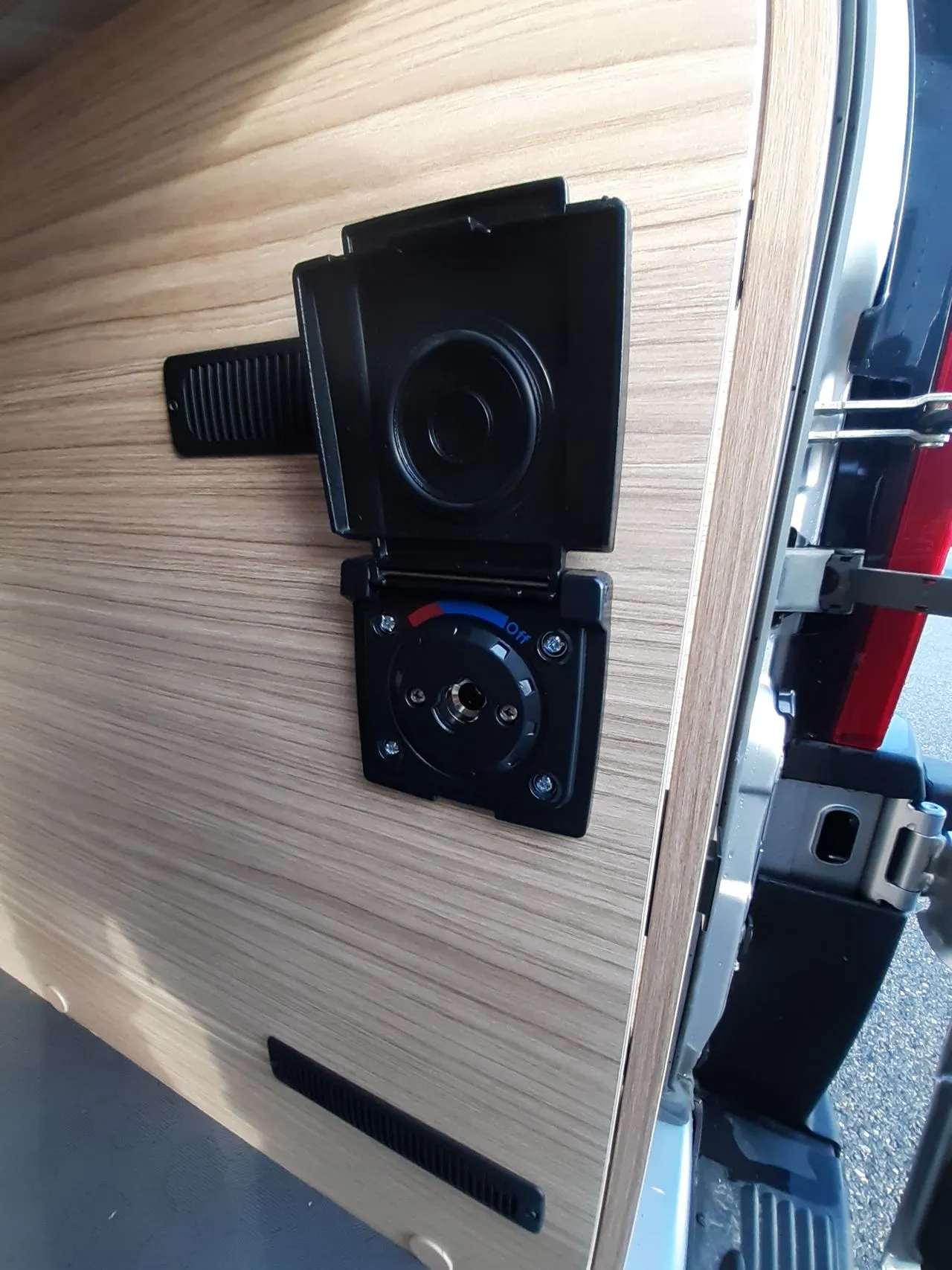 Fourgon aménagé - Pilote - V600 G EVIDENCE - 2026