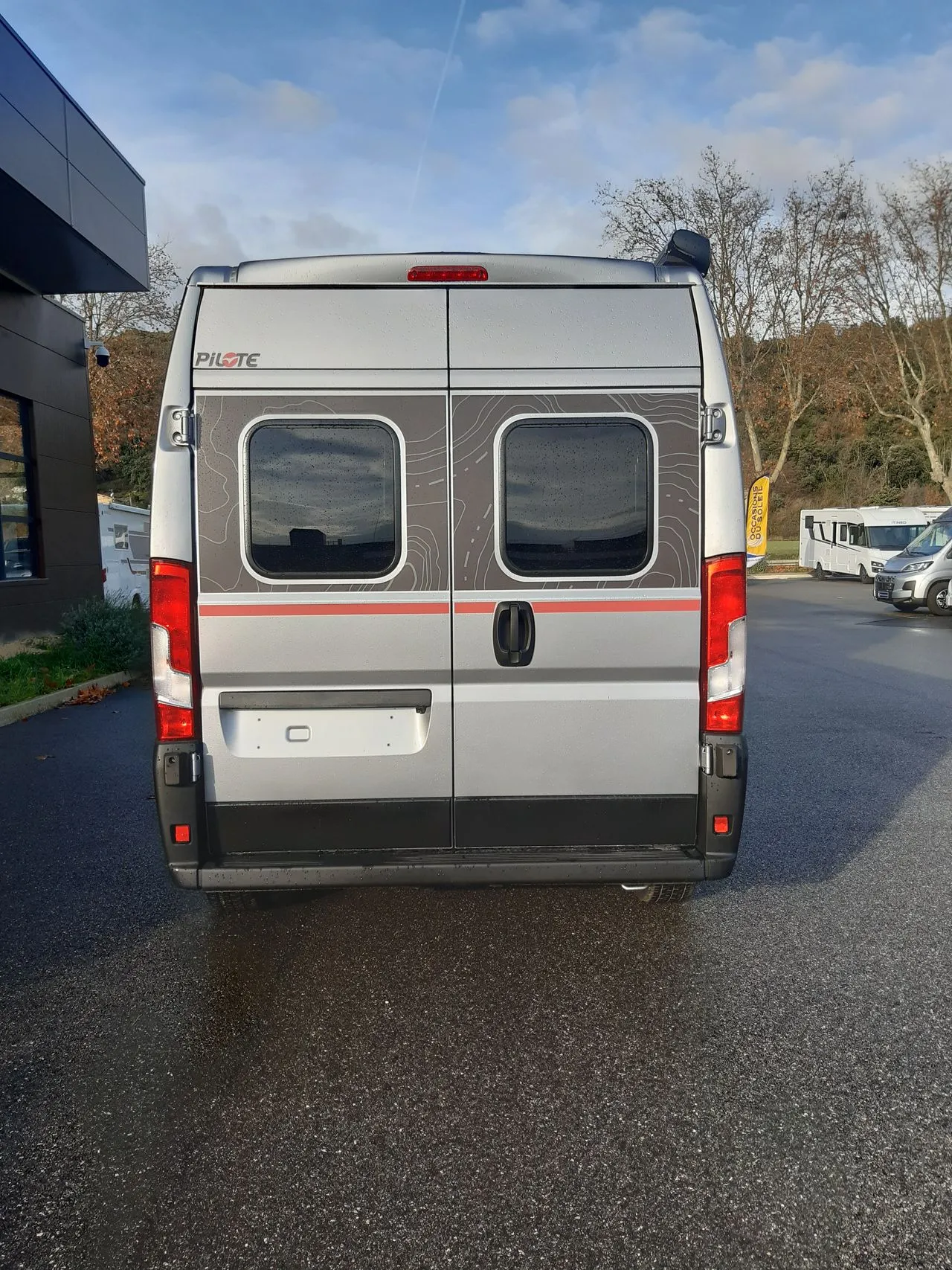 Fourgon aménagé - Pilote - V600 G EVIDENCE - 2026