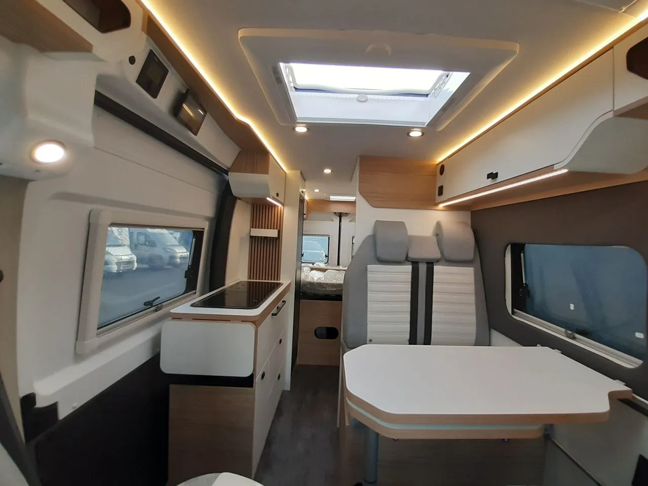 Fourgon aménagé - Pilote - V600 G EVIDENCE - 2026