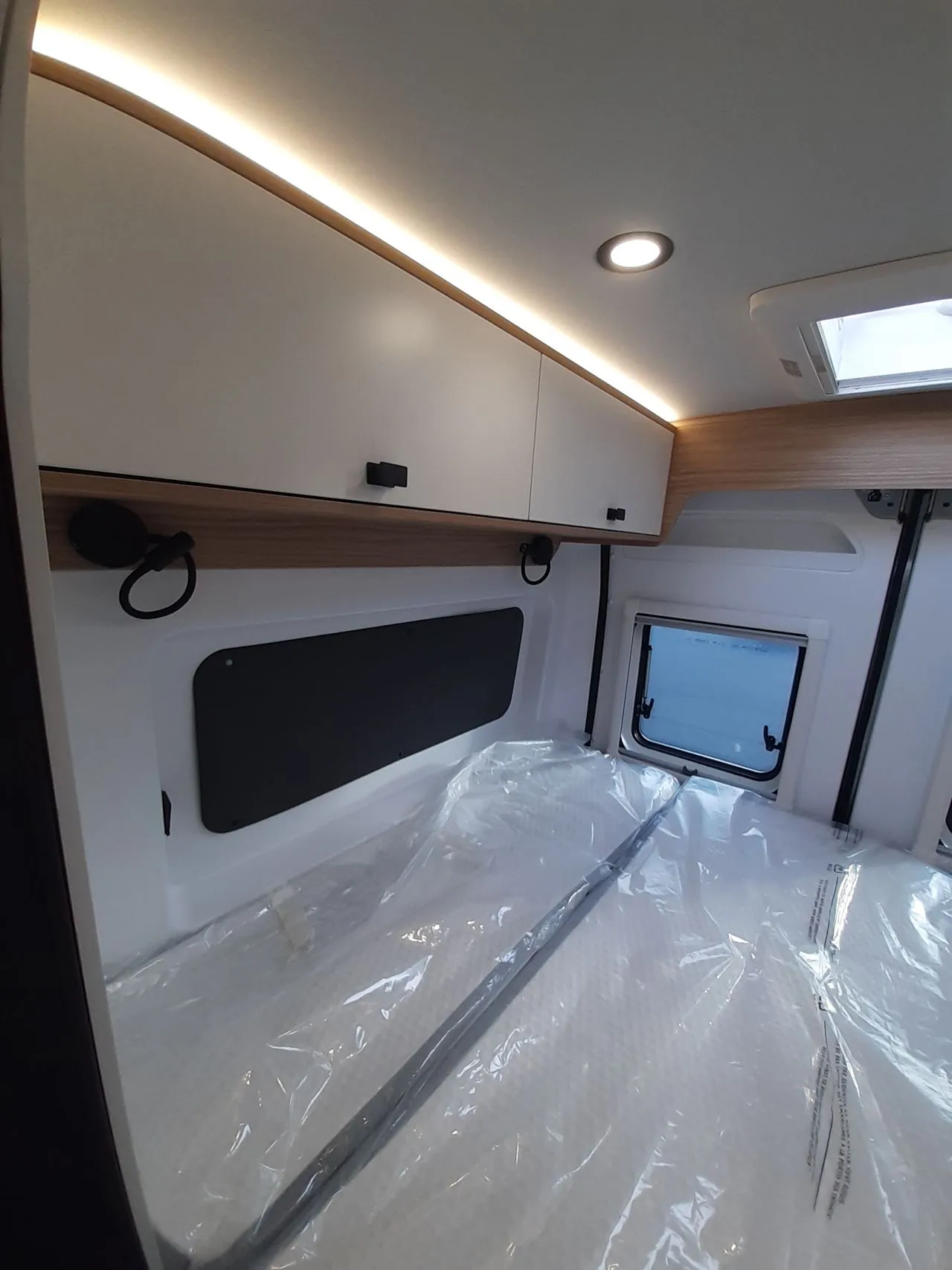 Fourgon aménagé - Pilote - V600 G EVIDENCE - 2026