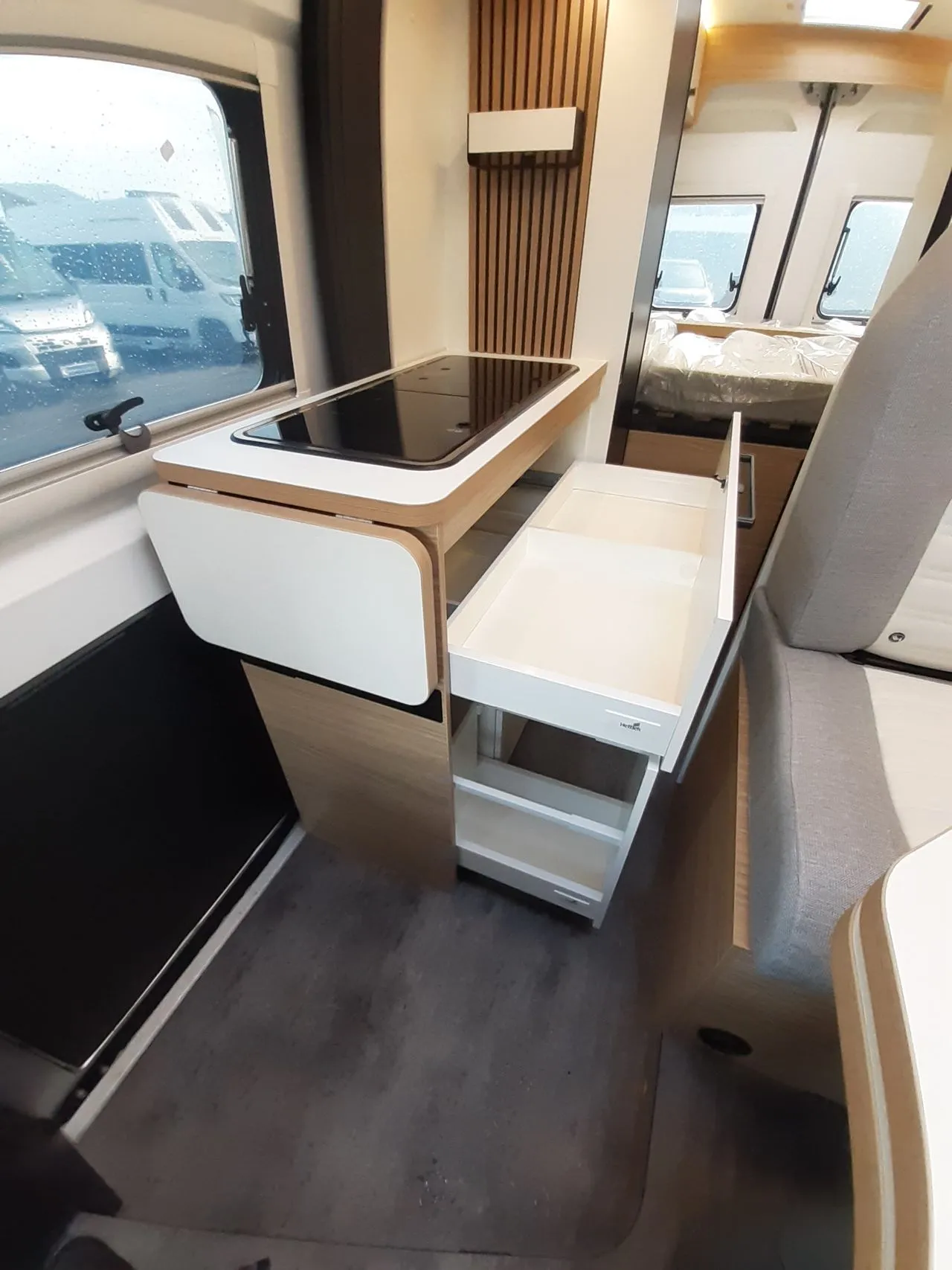 Fourgon aménagé - Pilote - V600 G EVIDENCE - 2026