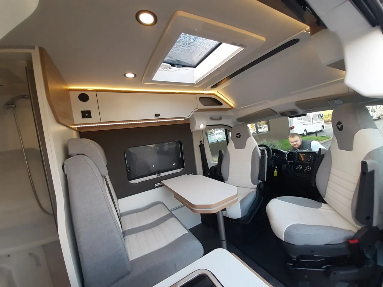 Fourgon aménagé - Pilote - V600 G EVIDENCE - 2026