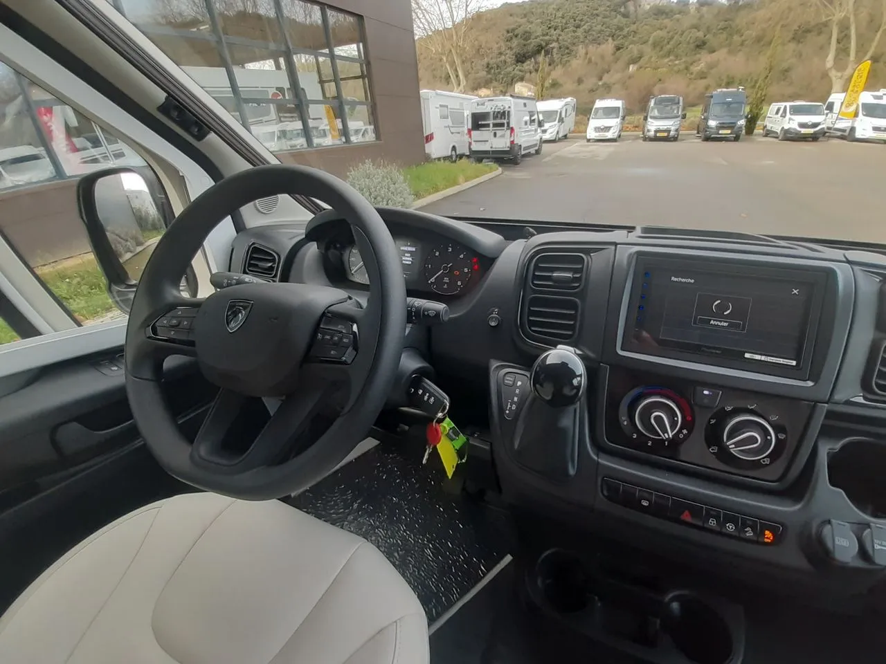 Fourgon aménagé - Dreamer - D43 UP - 2026