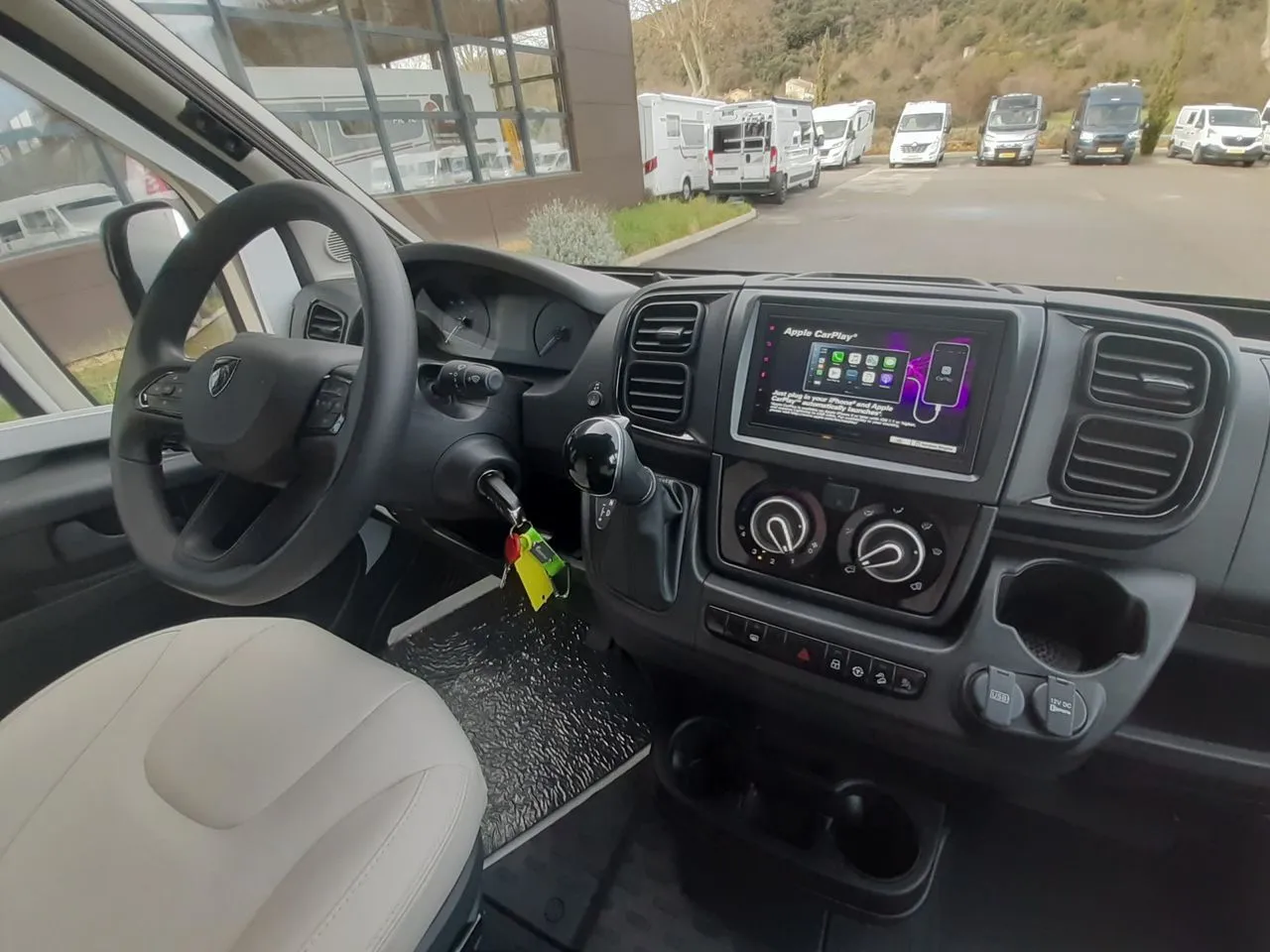 Fourgon aménagé - Dreamer - D43 UP - 2026