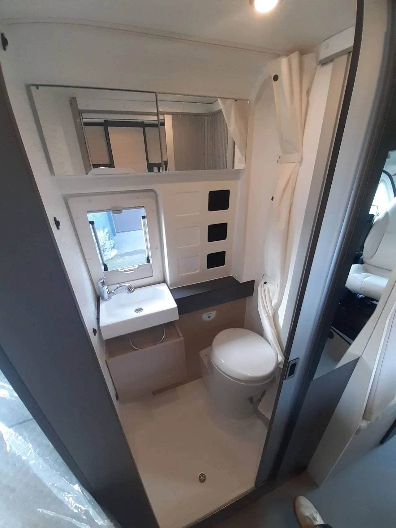 Fourgon aménagé - Dreamer - D43 UP - 2026