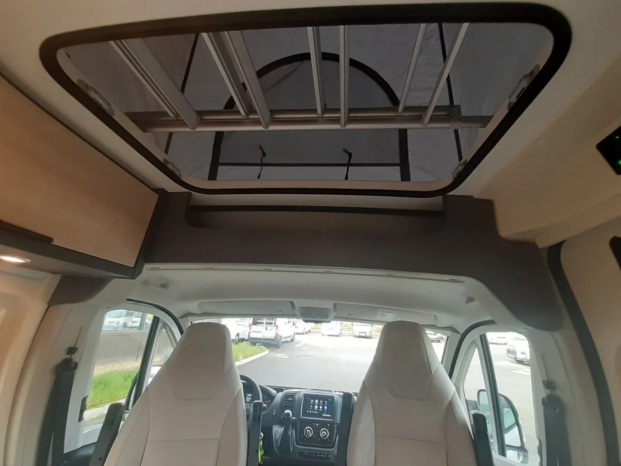 Fourgon aménagé - Dreamer - D43 UP - 2026