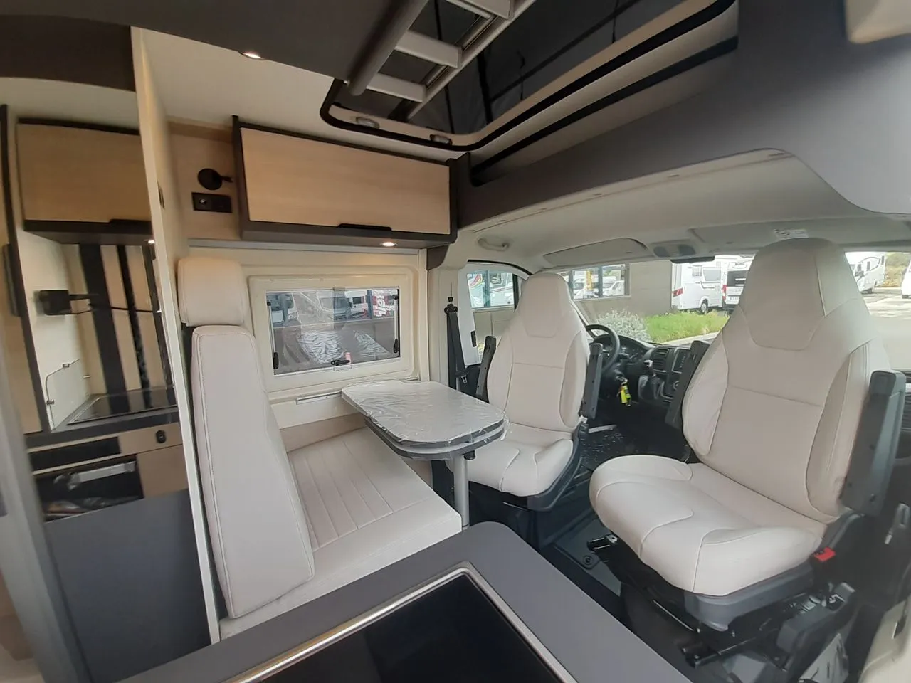 Fourgon aménagé - Dreamer - D43 UP - 2026