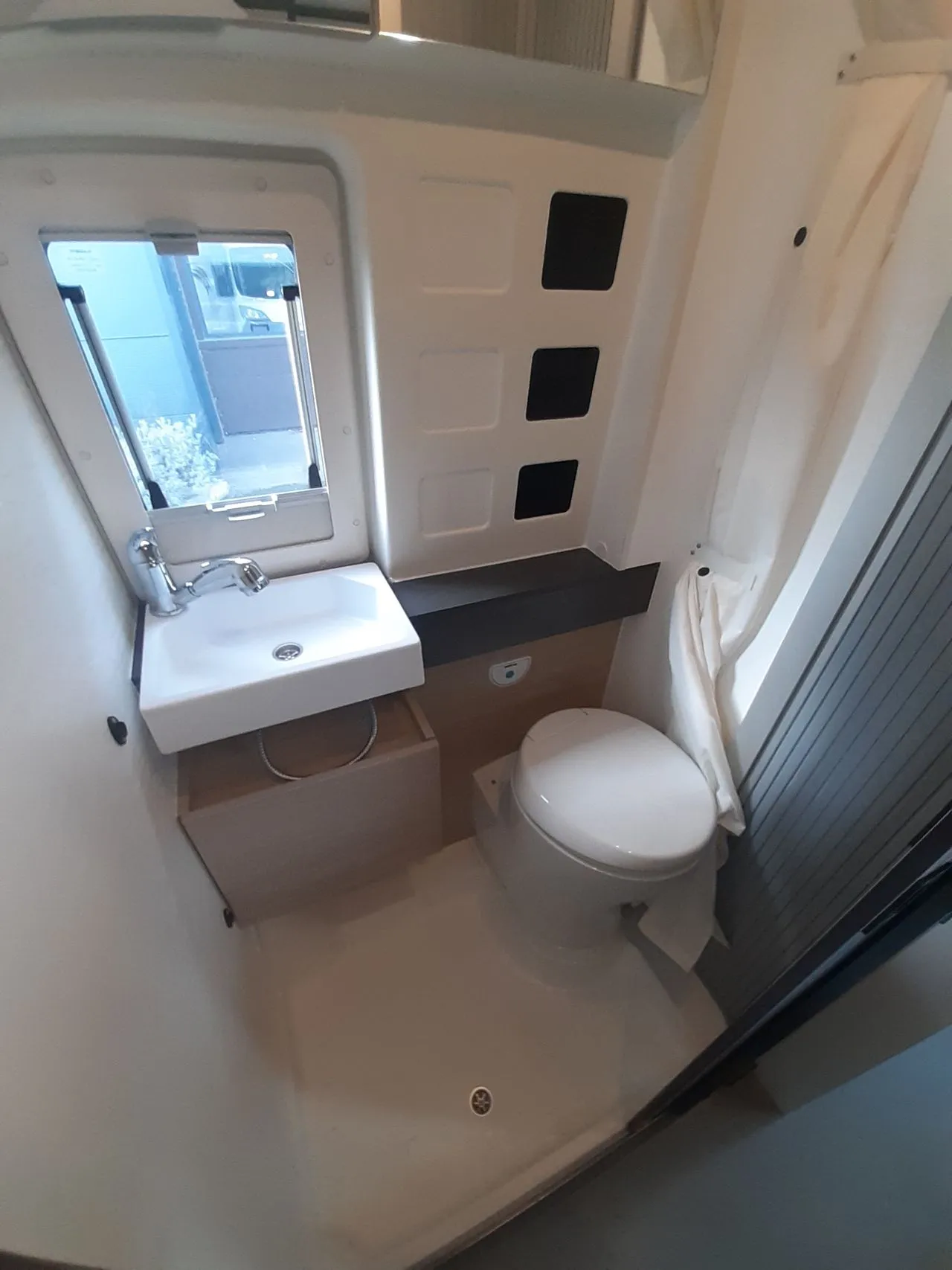 Fourgon aménagé - Dreamer - D43 UP - 2026