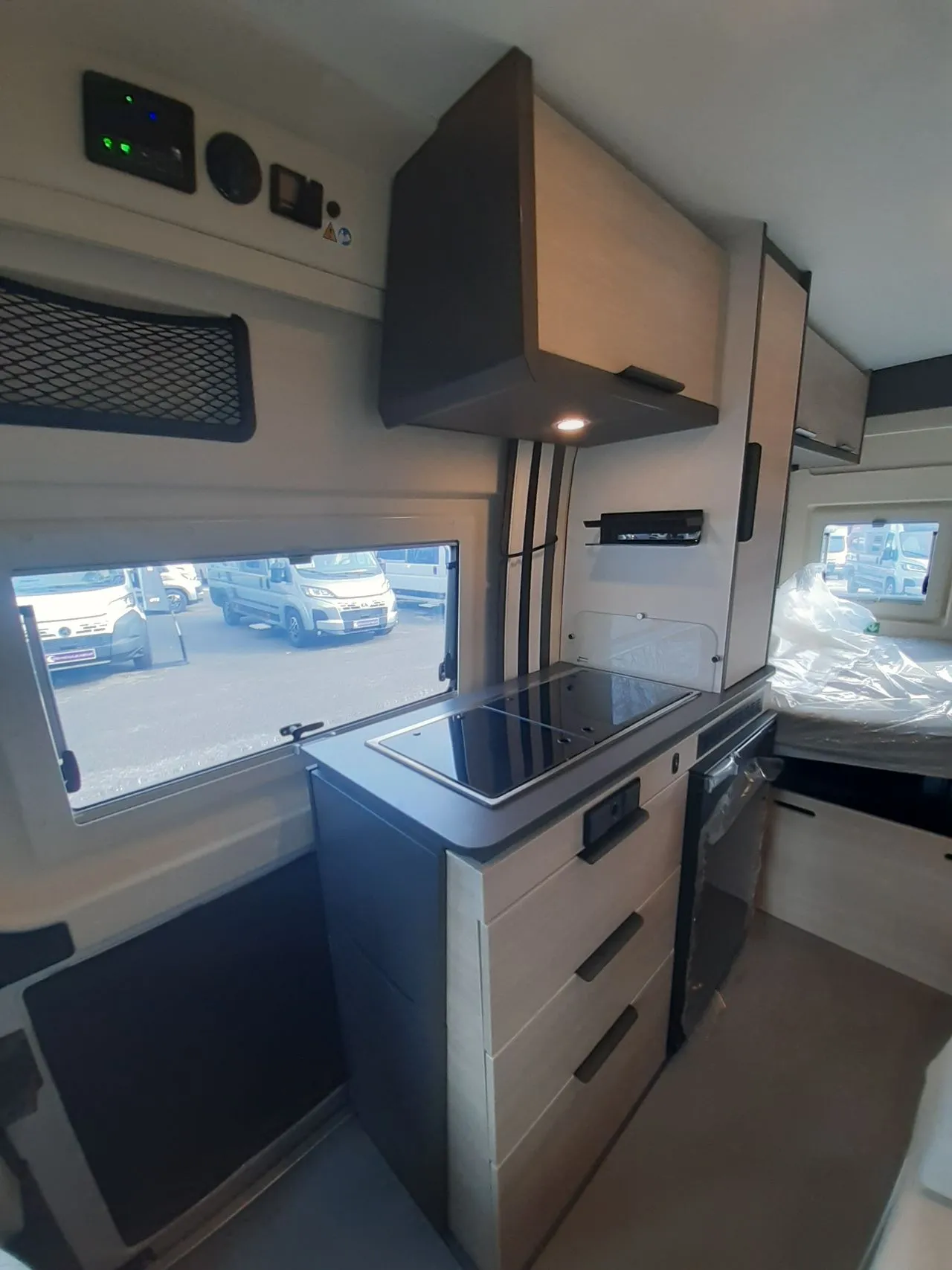 Fourgon aménagé - Dreamer - D43 UP - 2026