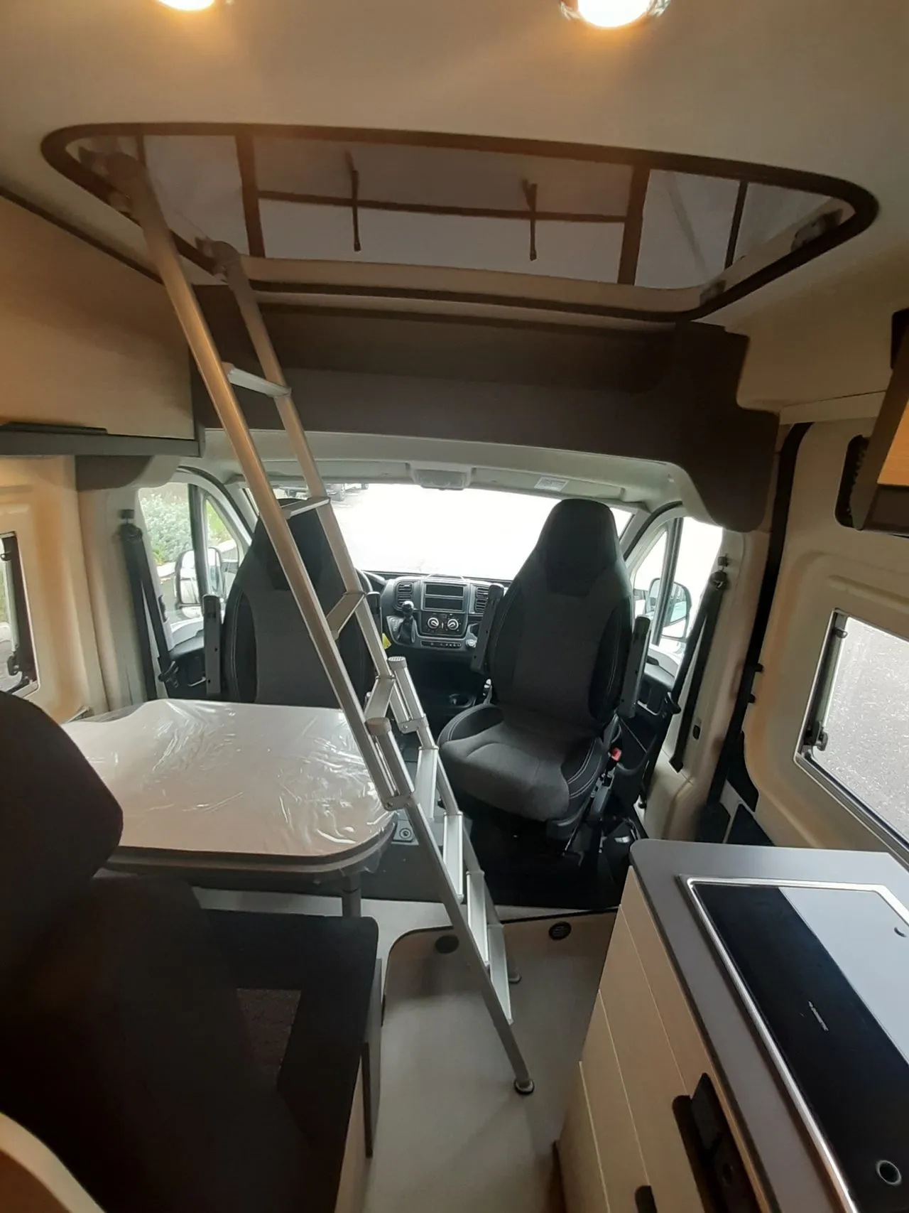 Fourgon aménagé - Dreamer - D55 UP - 2026