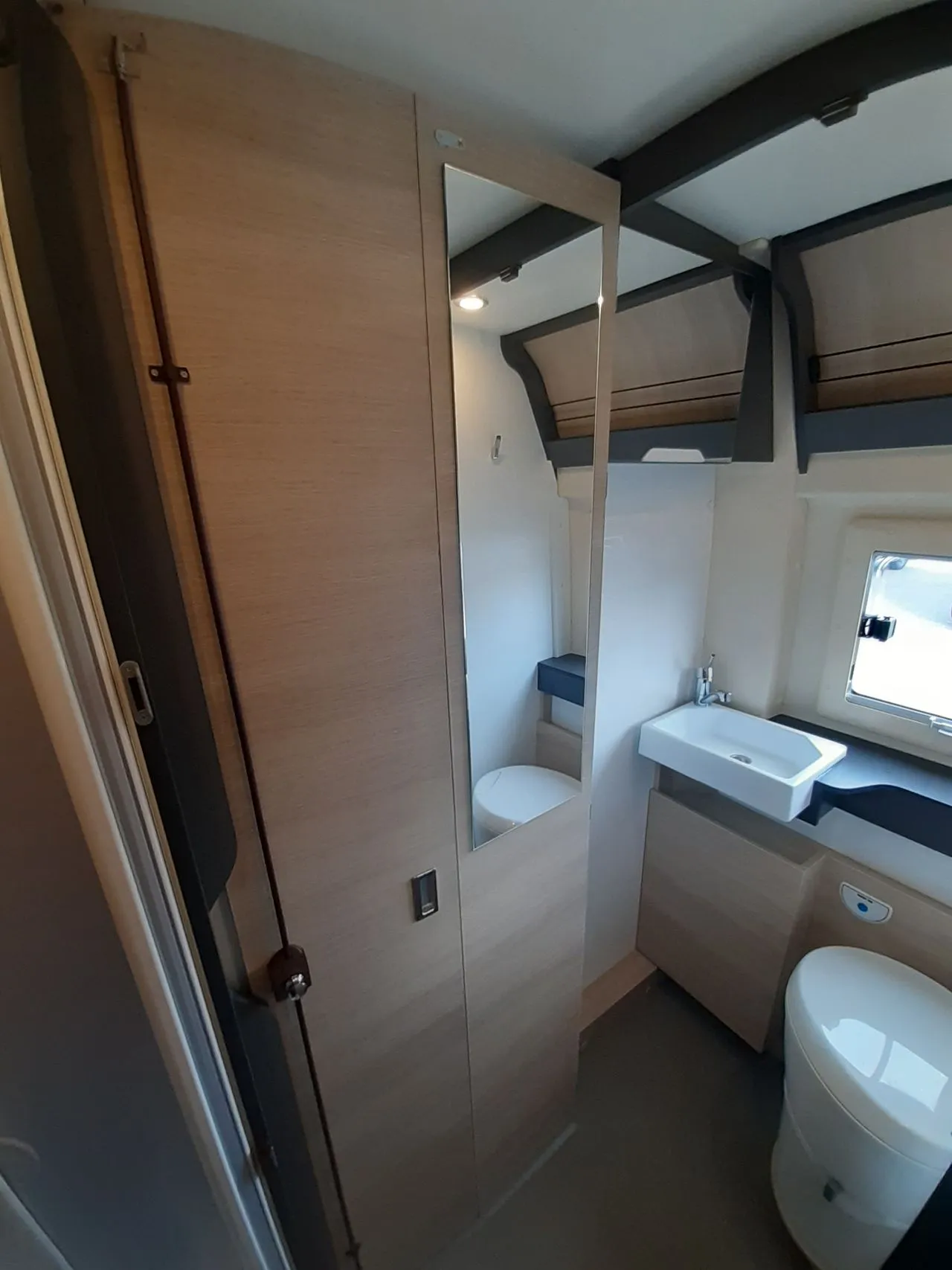 Fourgon aménagé - Dreamer - D55 UP - 2026